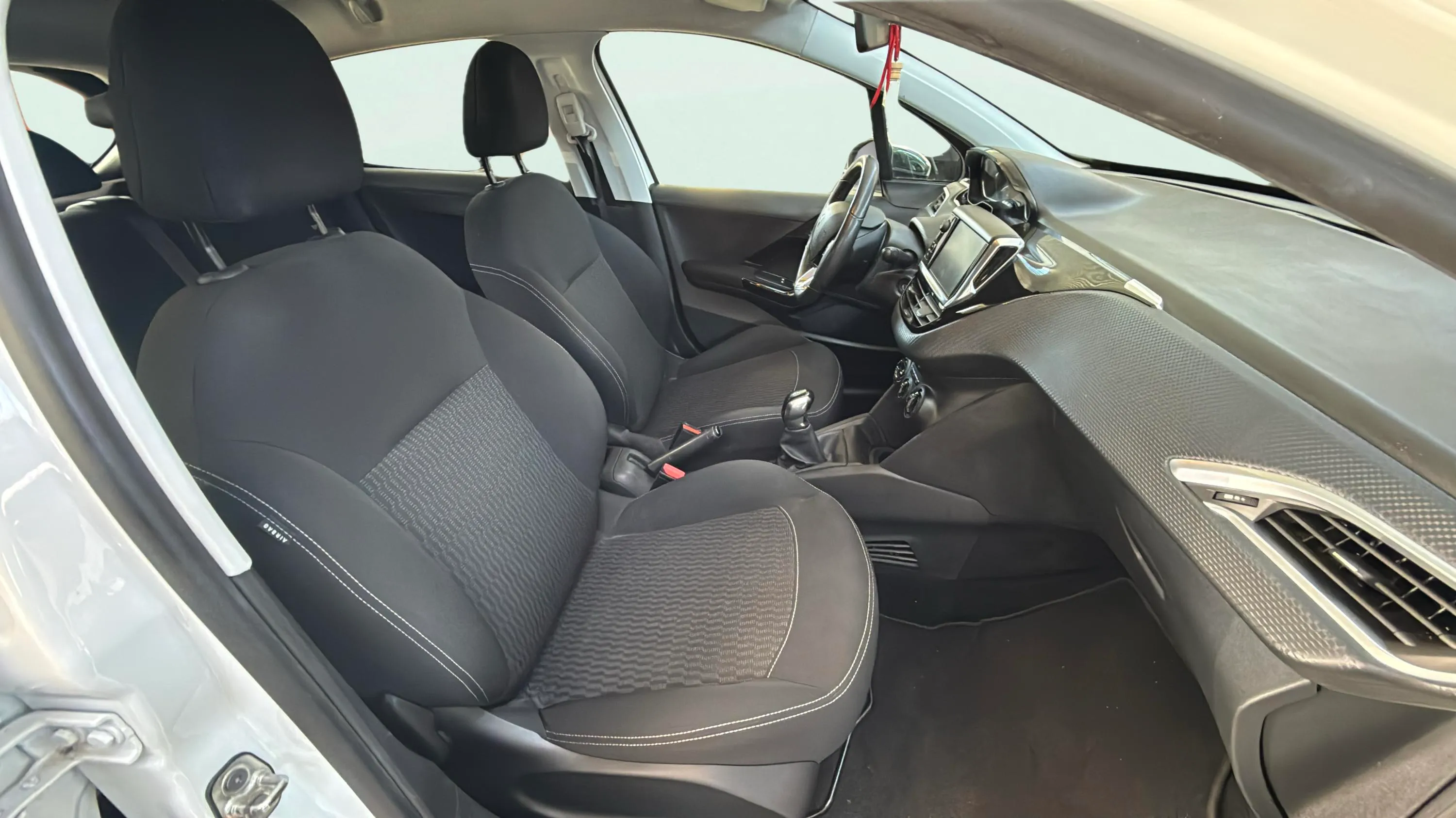 Peugeot 208 Style 1.6 BlueHDi - foto 10