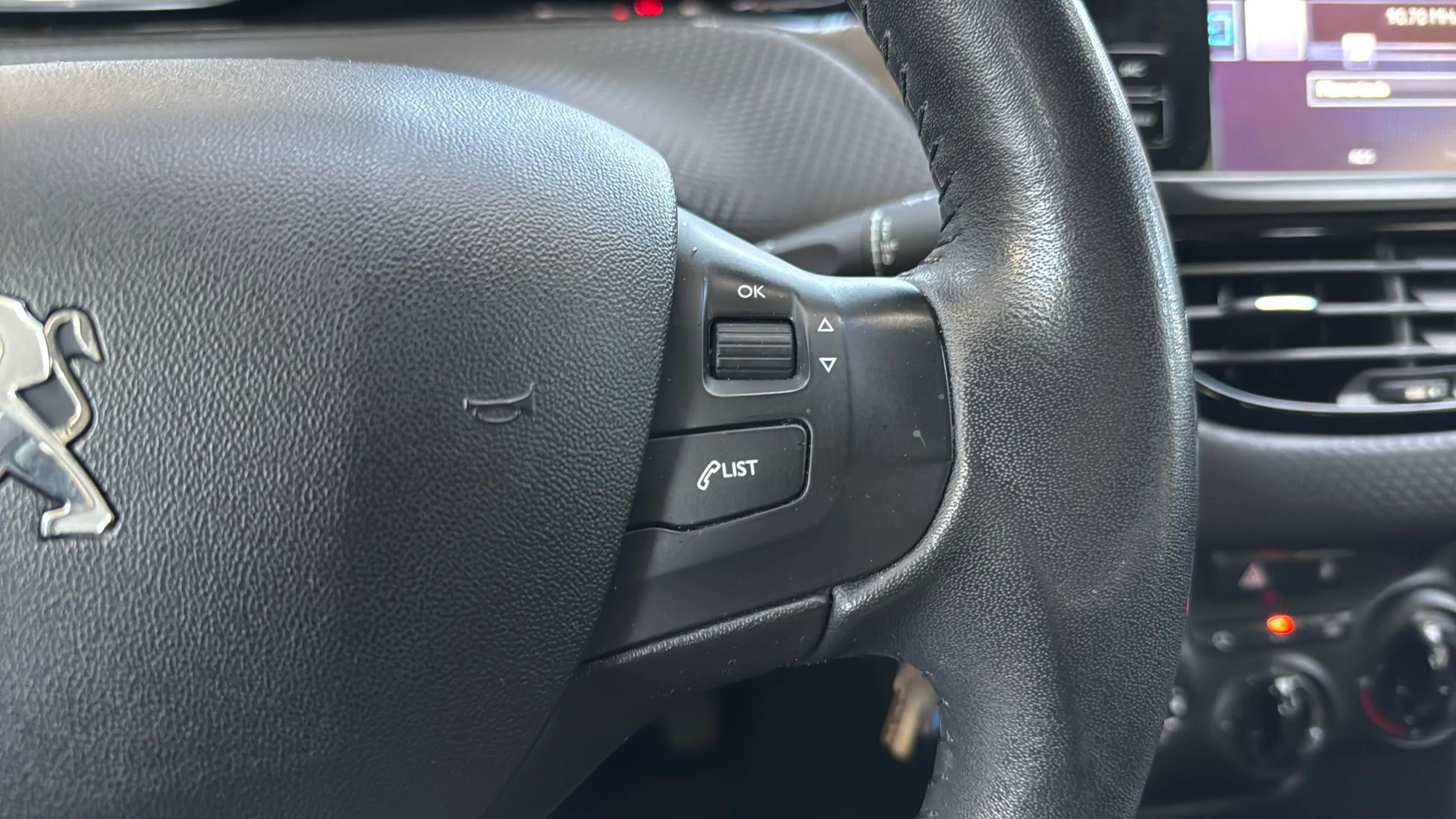 Peugeot 208 Style 1.6 BlueHDi - foto 17