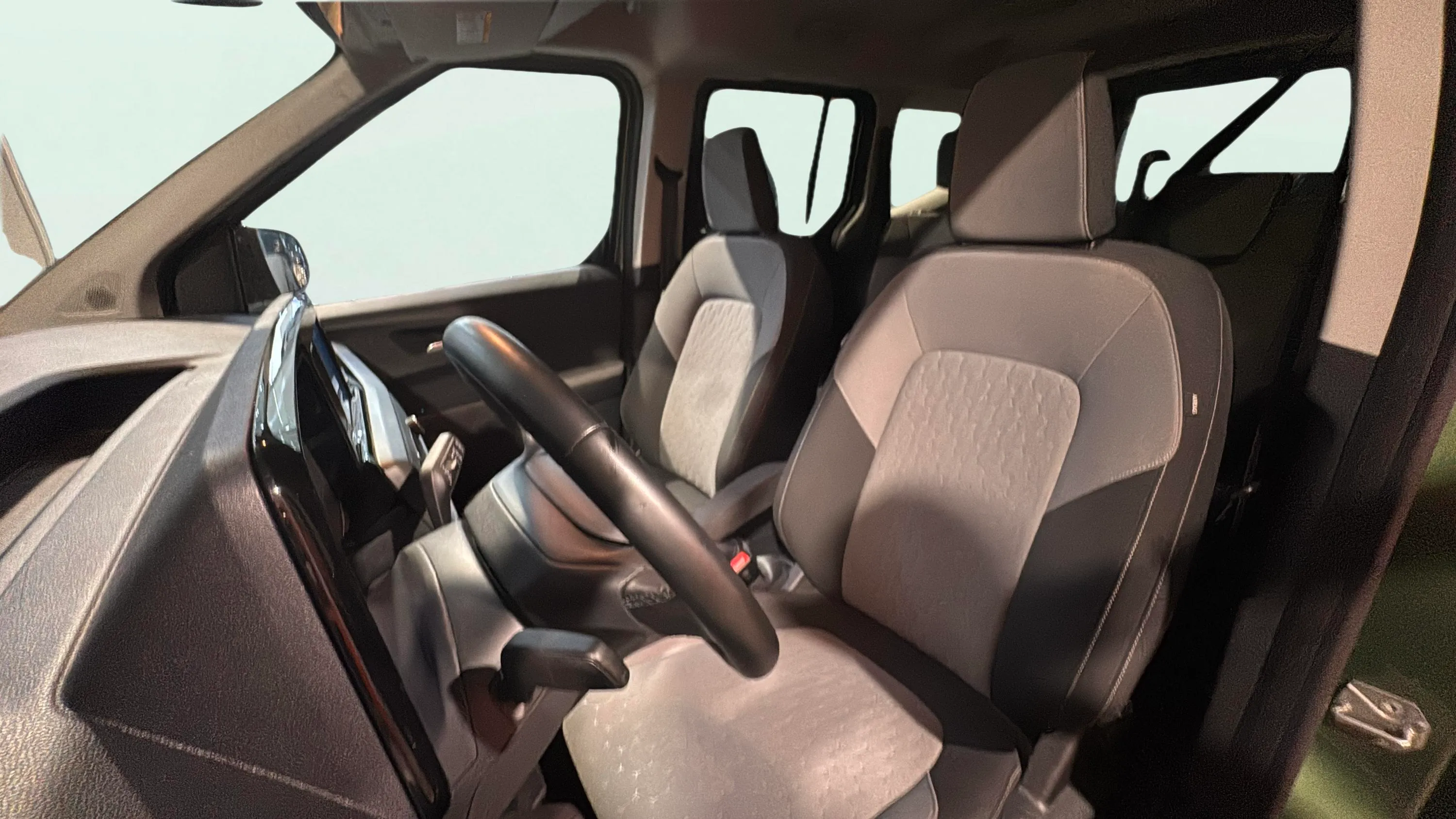 Ford Tourneo Courier 1.0 EcoBoost Active - foto 23