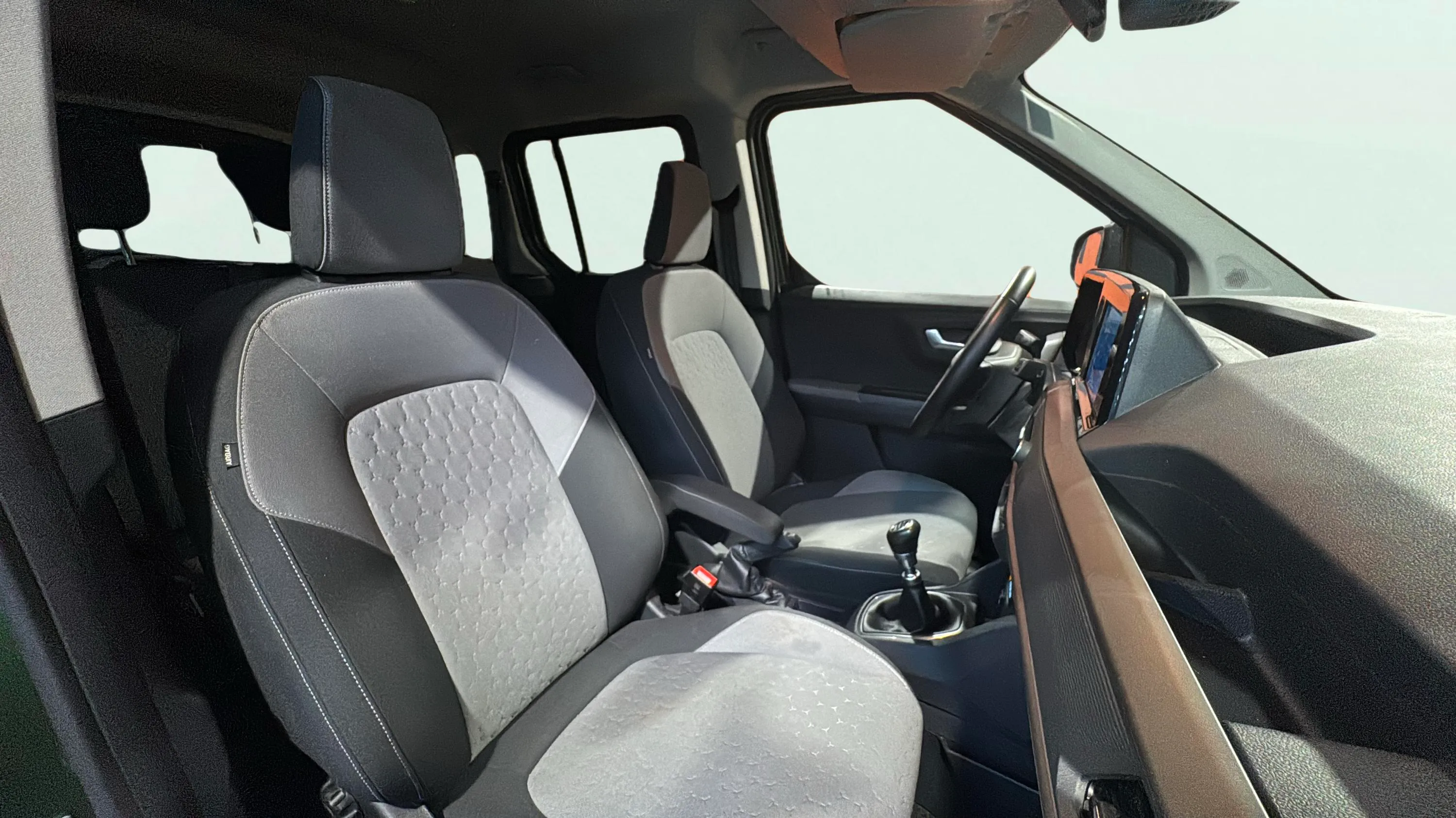 Ford Tourneo Courier 1.0 EcoBoost Active - foto 22