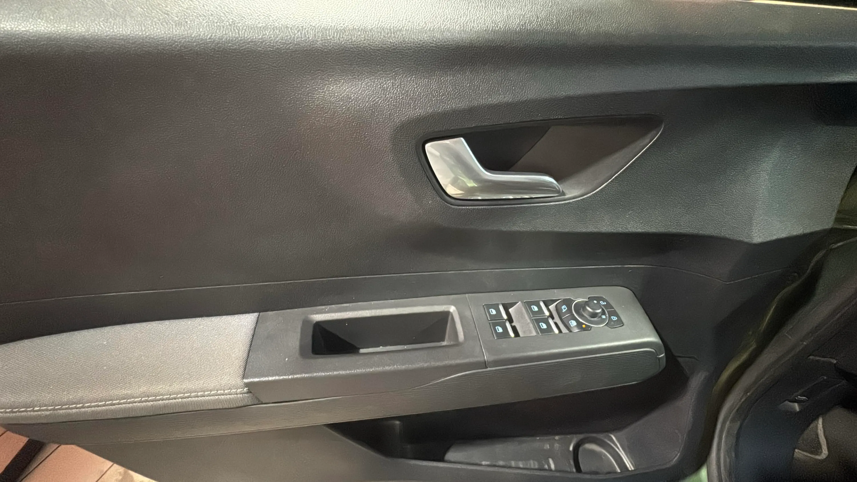 Ford Tourneo Courier 1.0 EcoBoost Active - foto 27