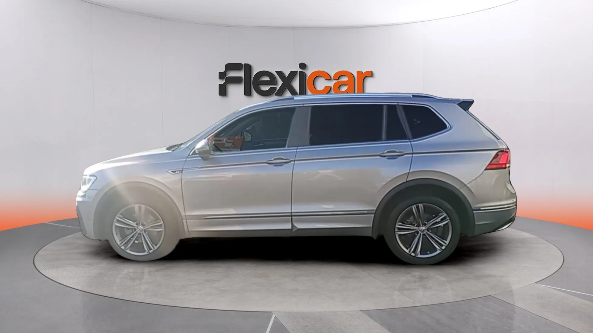 Volkswagen Tiguan Allspace R-Line 2.0 TDI DSG 4Motion - foto 6