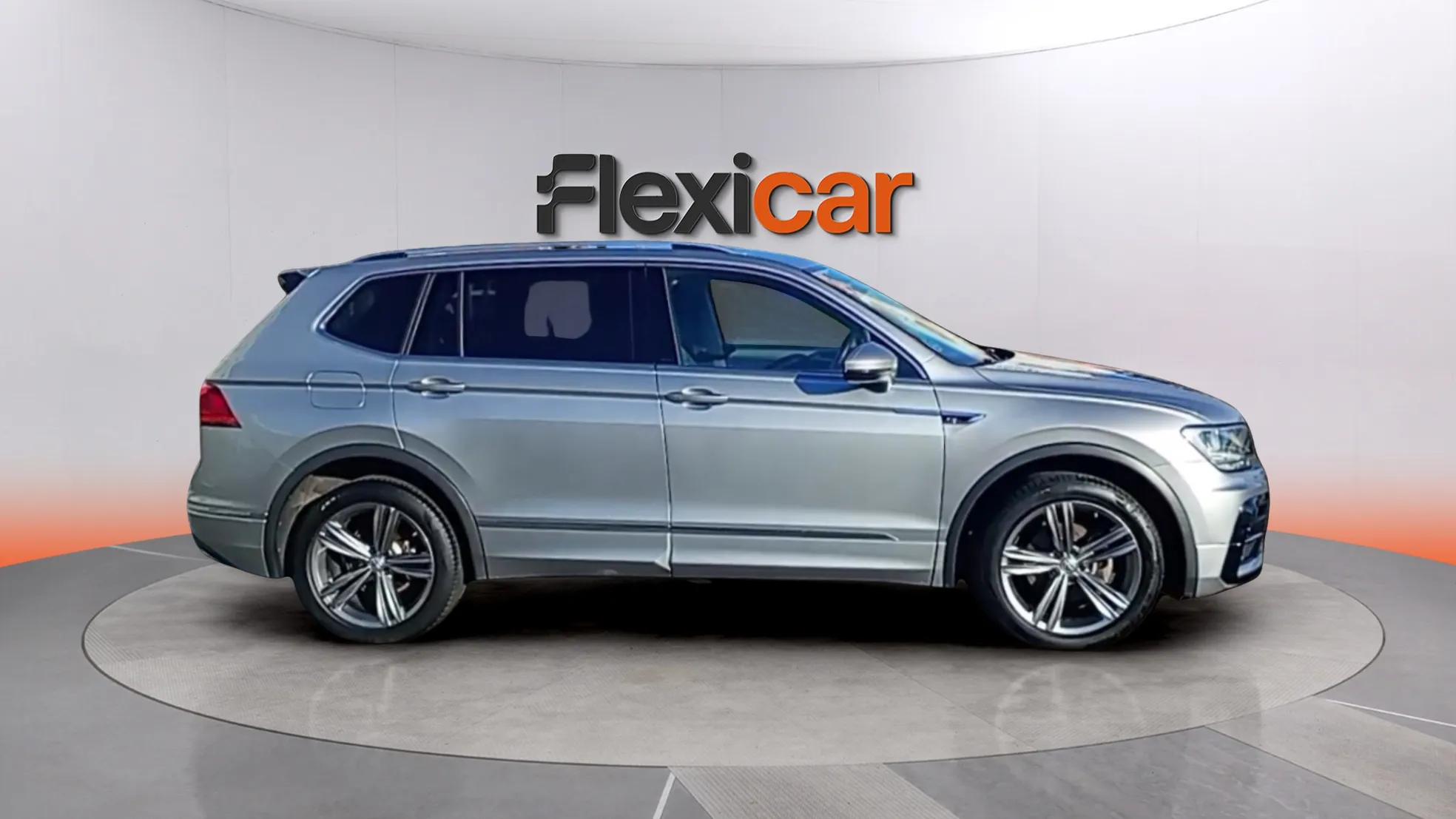 Volkswagen Tiguan Allspace R-Line 2.0 TDI DSG 4Motion - foto 2