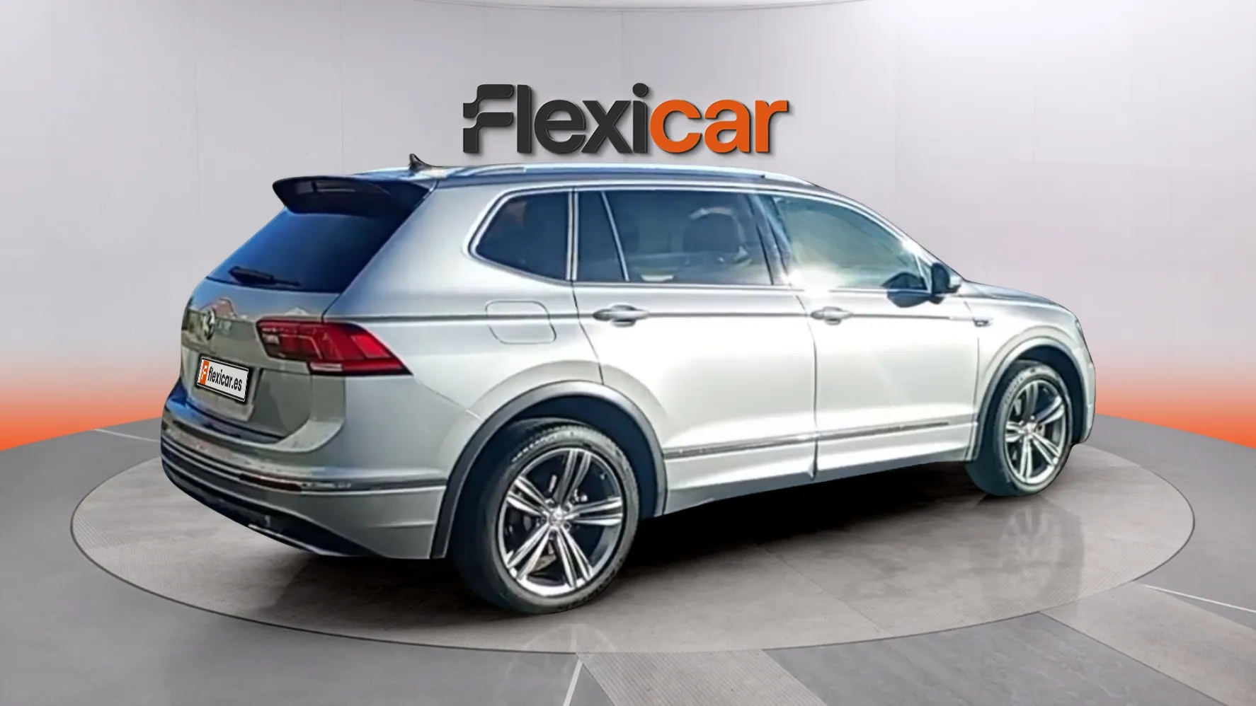 Volkswagen Tiguan Allspace R-Line 2.0 TDI DSG 4Motion - foto 3