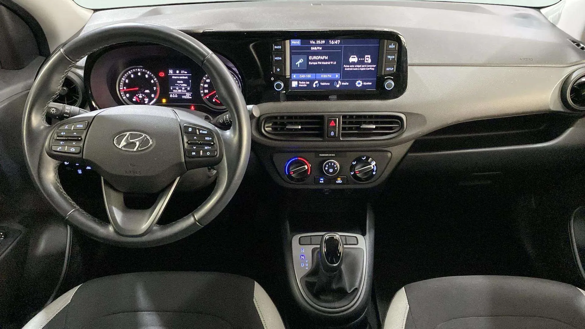 Hyundai i10 1.0 Klass - foto 11