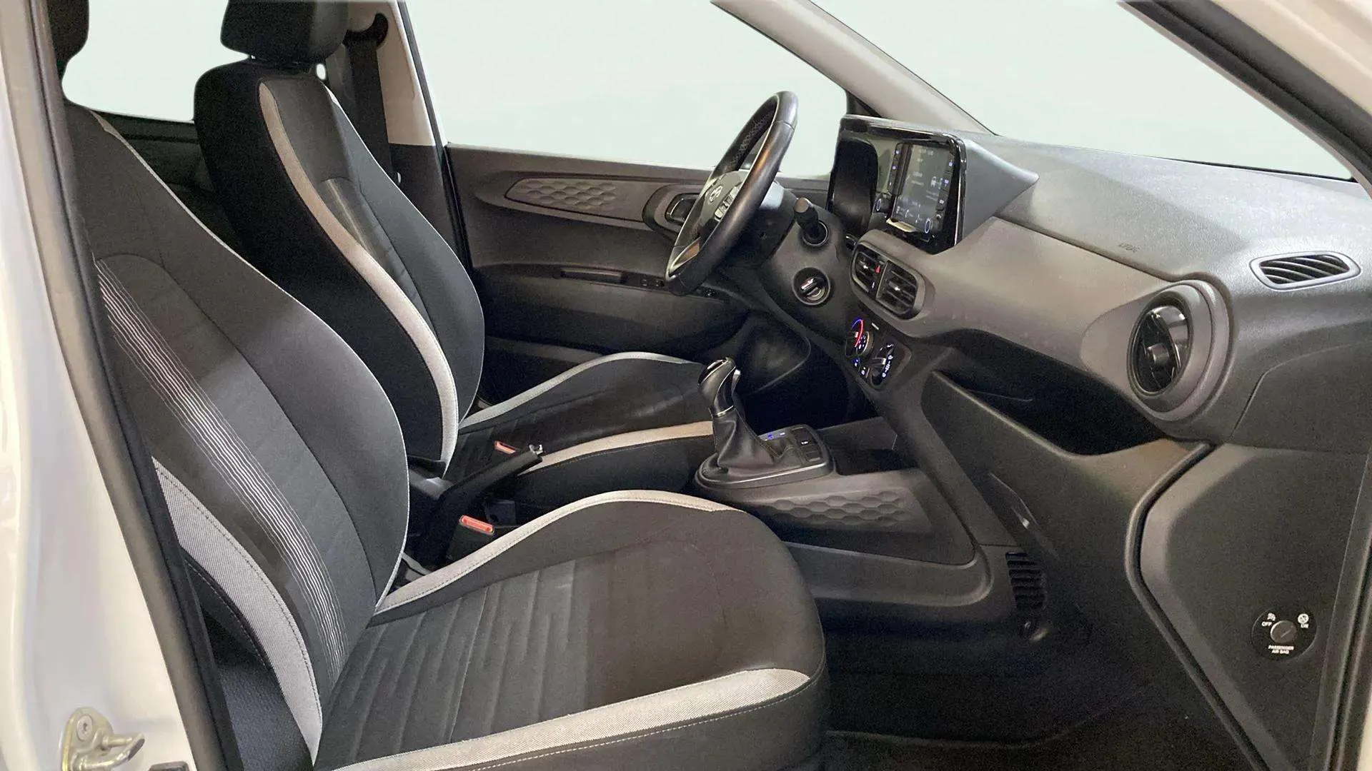 Hyundai i10 1.0 Klass - foto 9