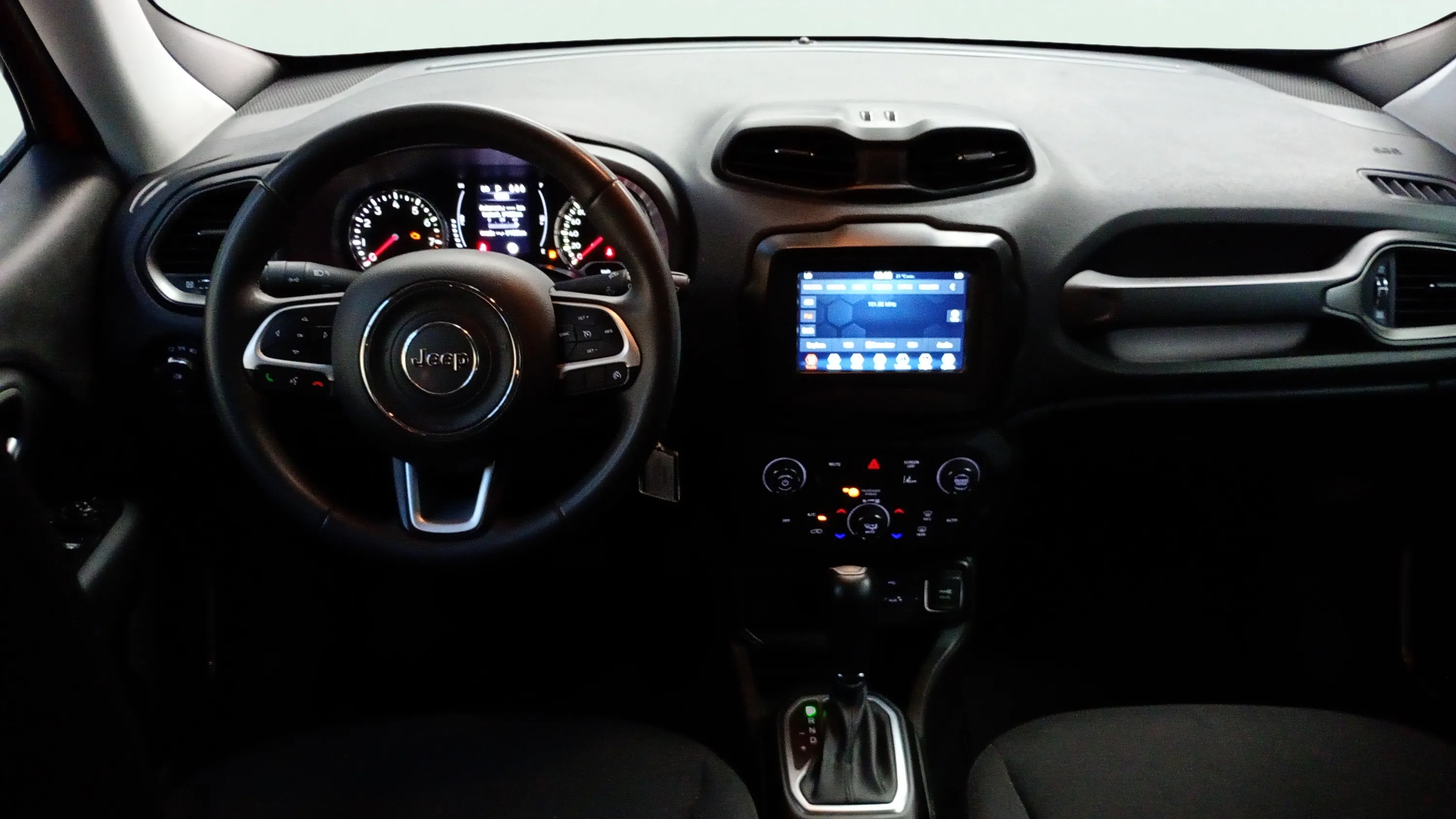 Jeep Renegade eHybrid 1.5 Longitude ATX - foto 9