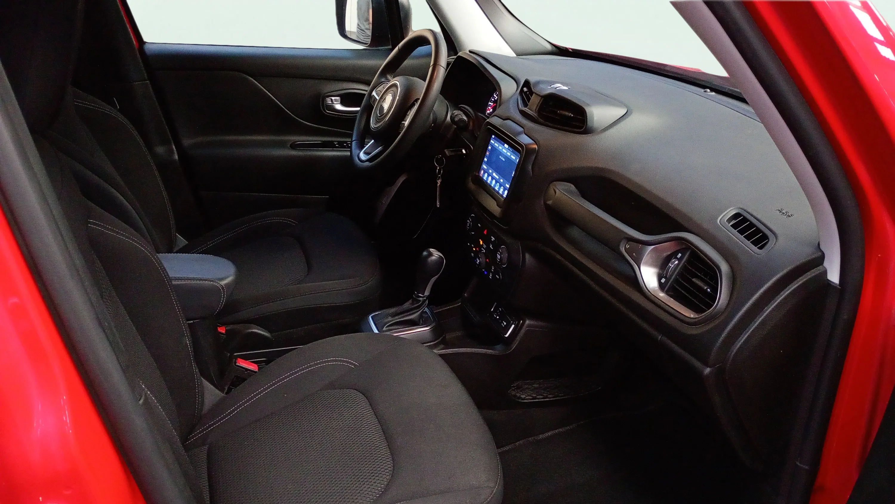 Jeep Renegade eHybrid 1.5 Longitude ATX - foto 18