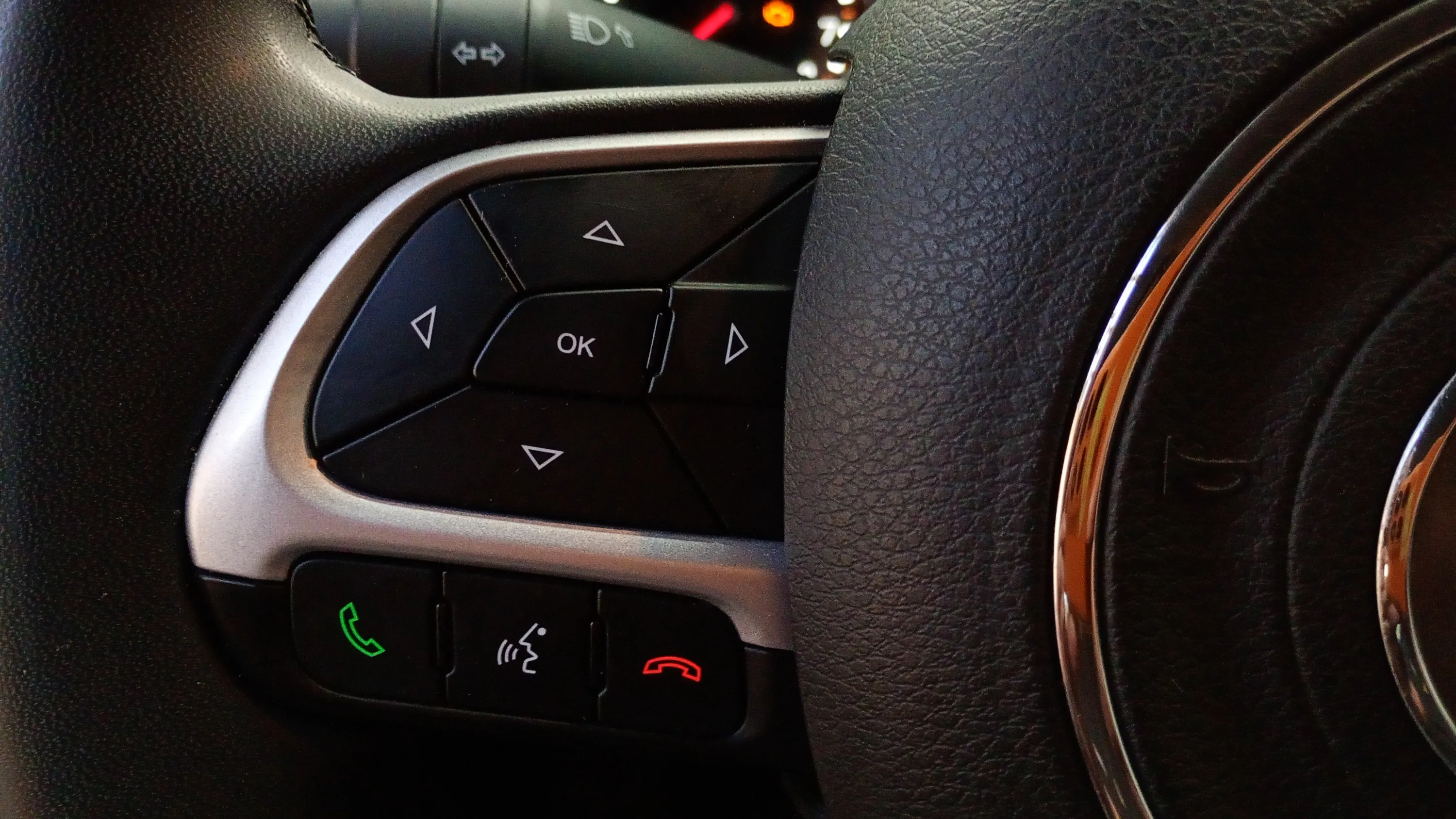 Jeep Renegade eHybrid 1.5 Longitude ATX - foto 13