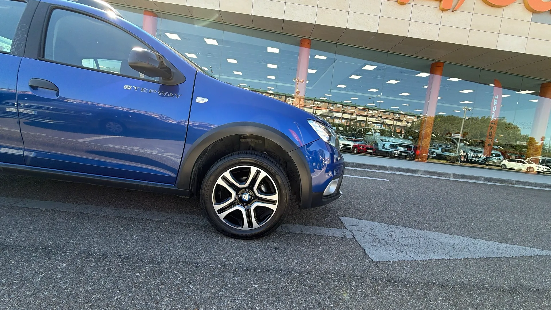 Dacia Sandero Stepway Comfort TCe - foto 17