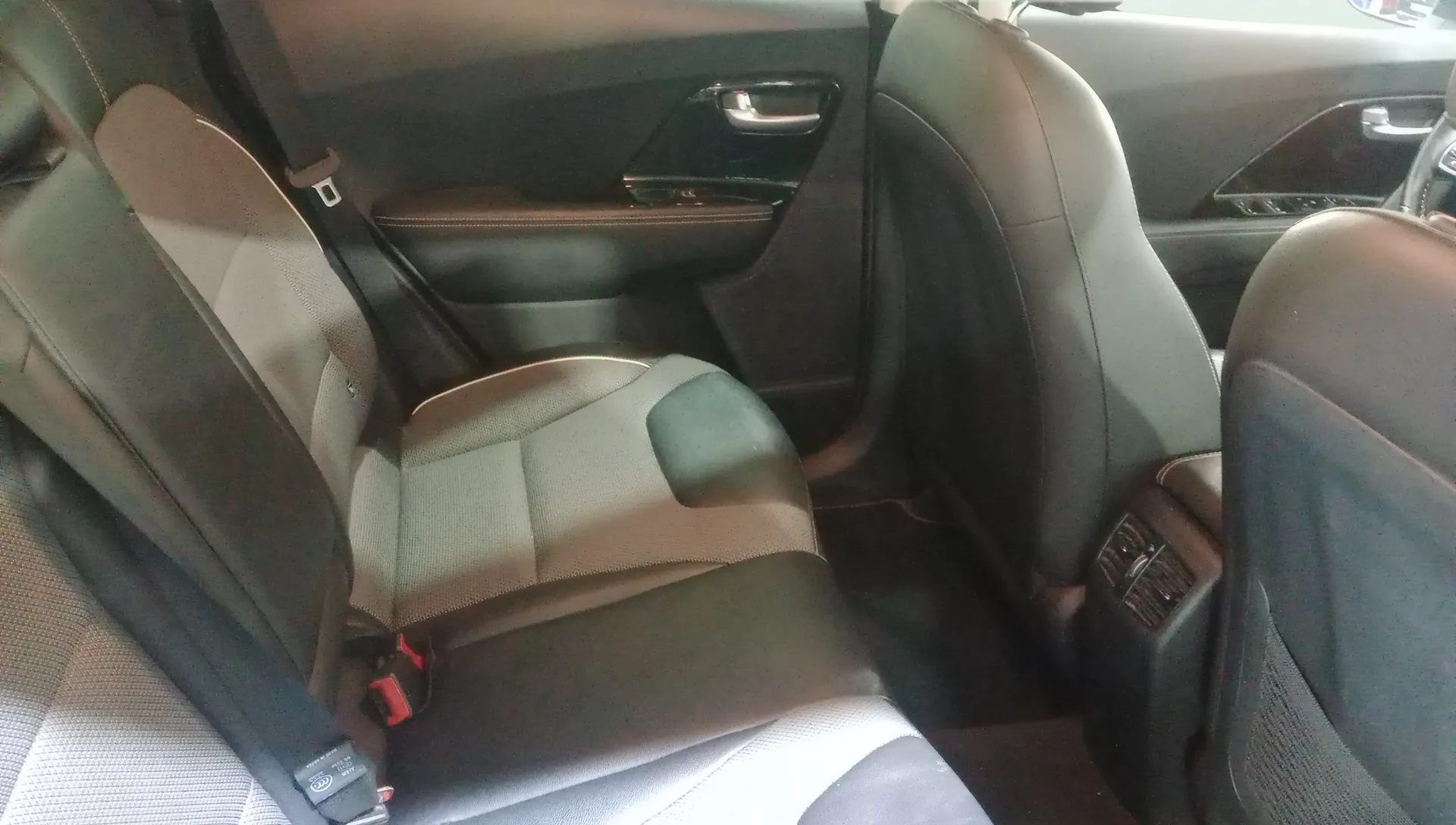 Kia Niro e-Niro Concept - foto 12
