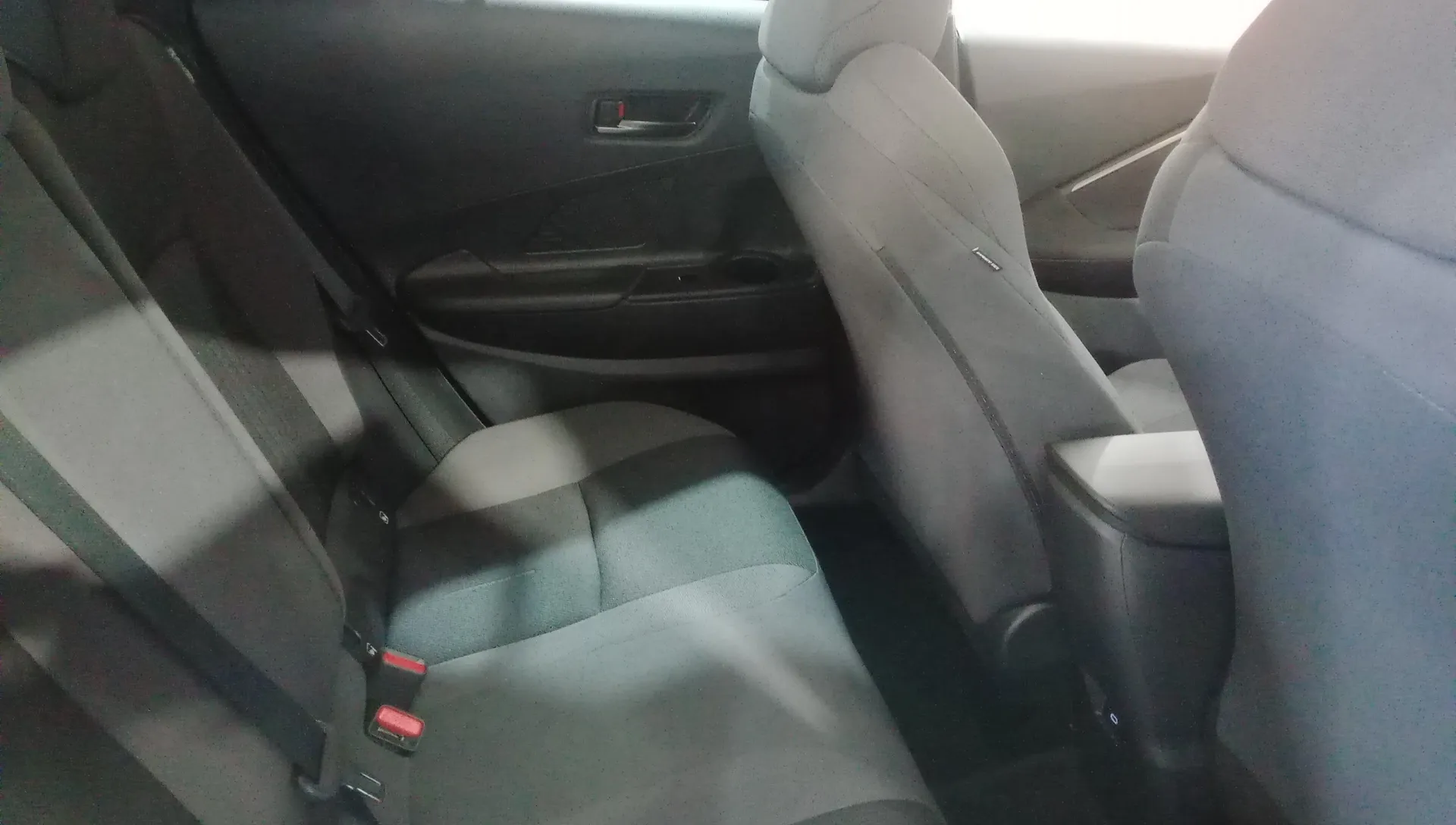 Toyota C-HR 1.8 140H Active - foto 12