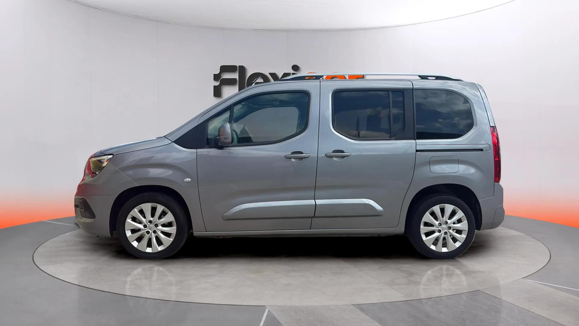 Opel Combo 1.2 T Expression XL - foto 4
