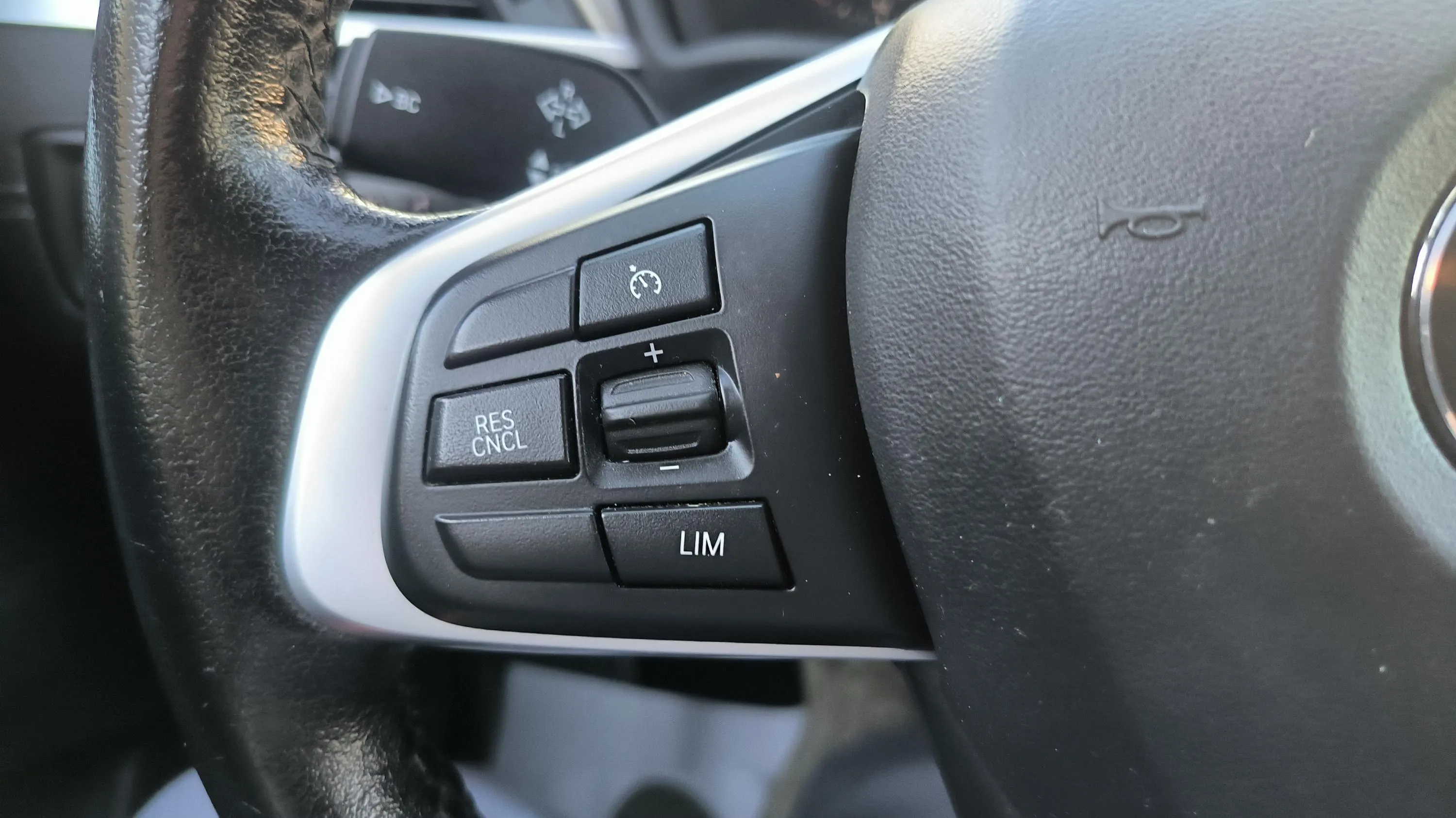 BMW X1 sDrive18d - foto 15