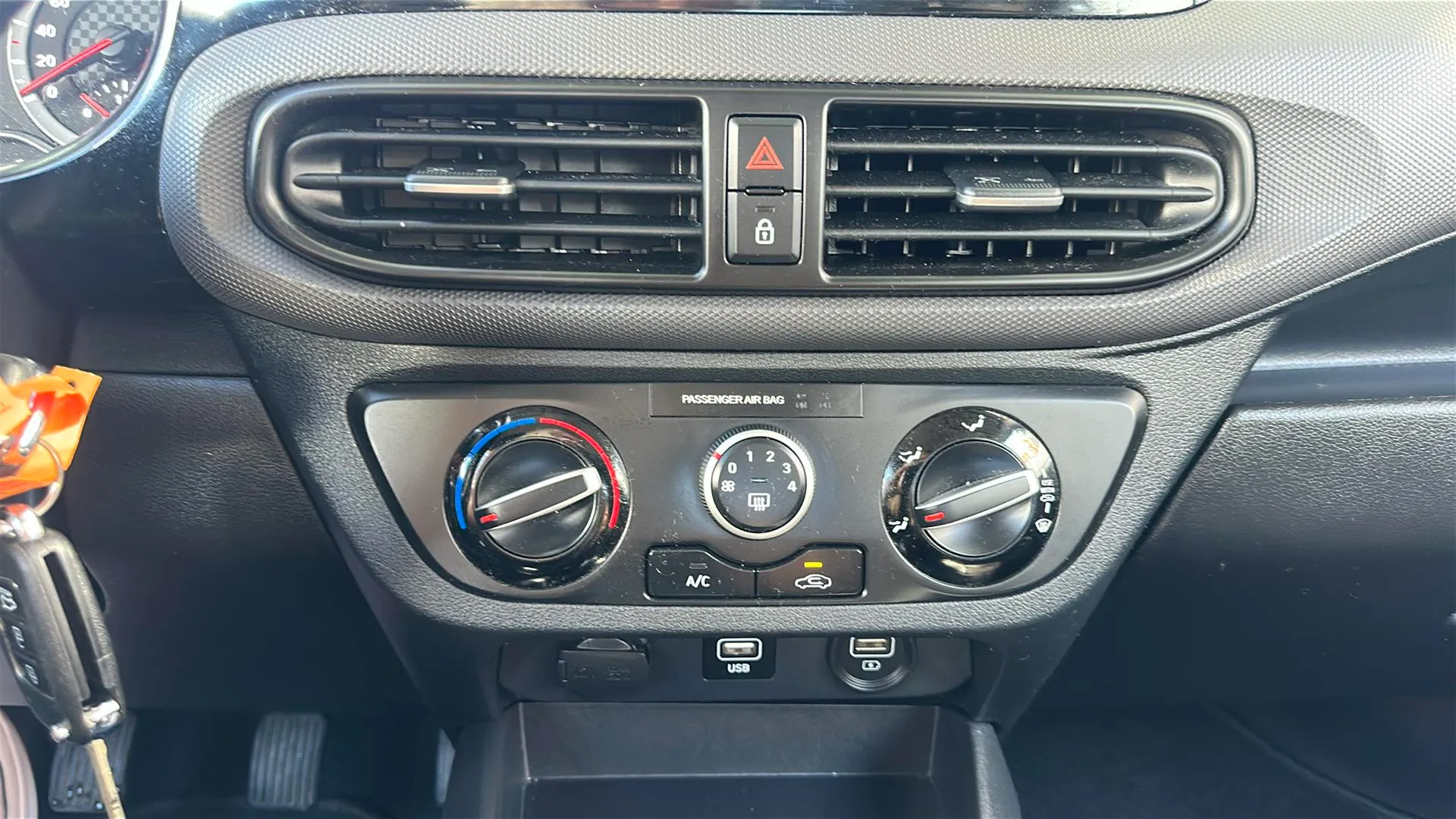 Hyundai i10 1.0 Klass - foto 14