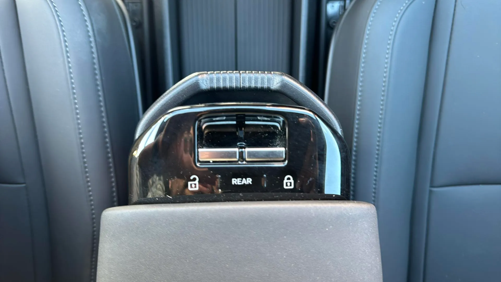 Volvo EX30 Single Motor Extended Range Plus - foto 20