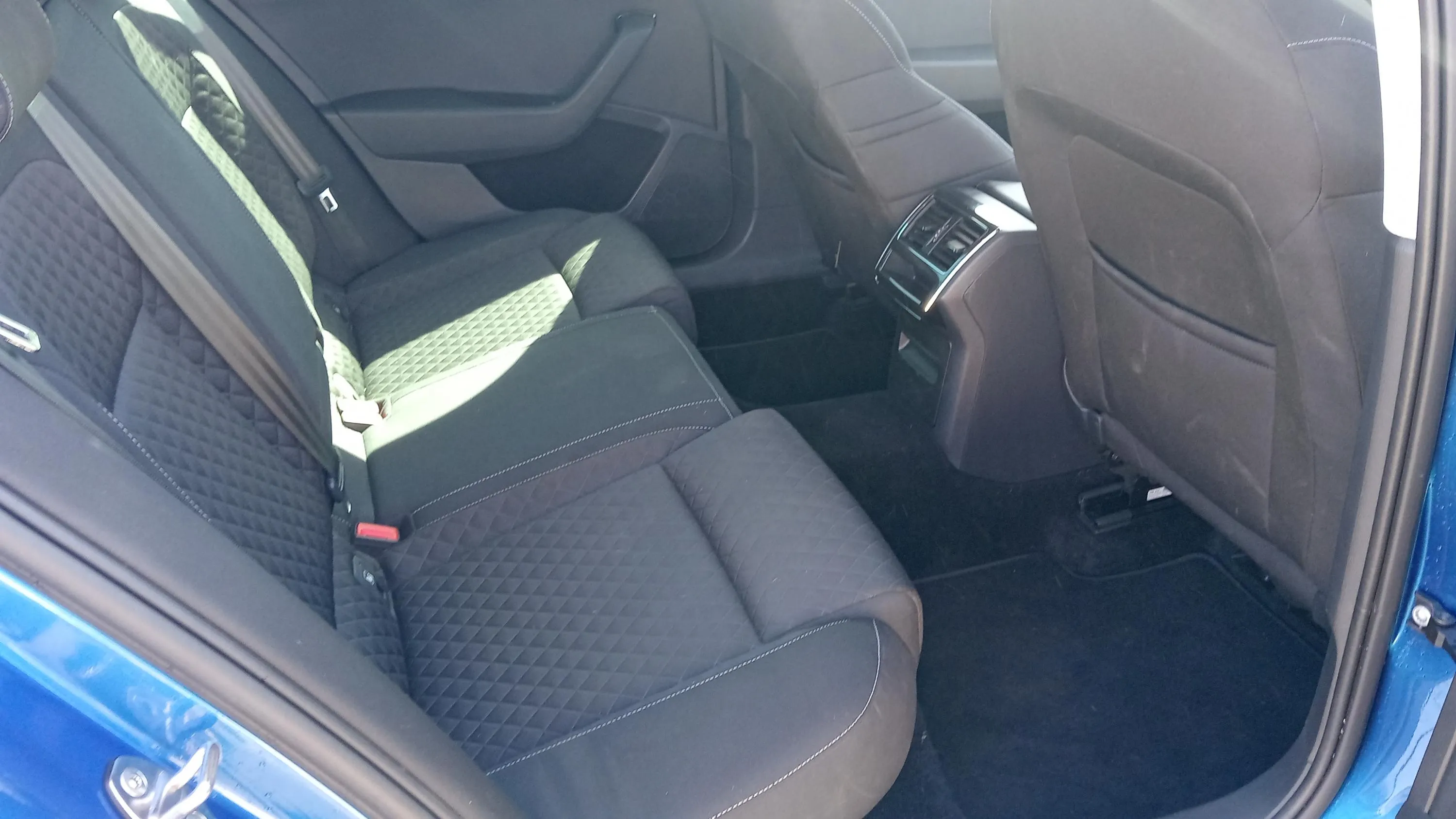 Škoda Superb Ambition 1.4 TSI iV P-HEV DSG - foto 18