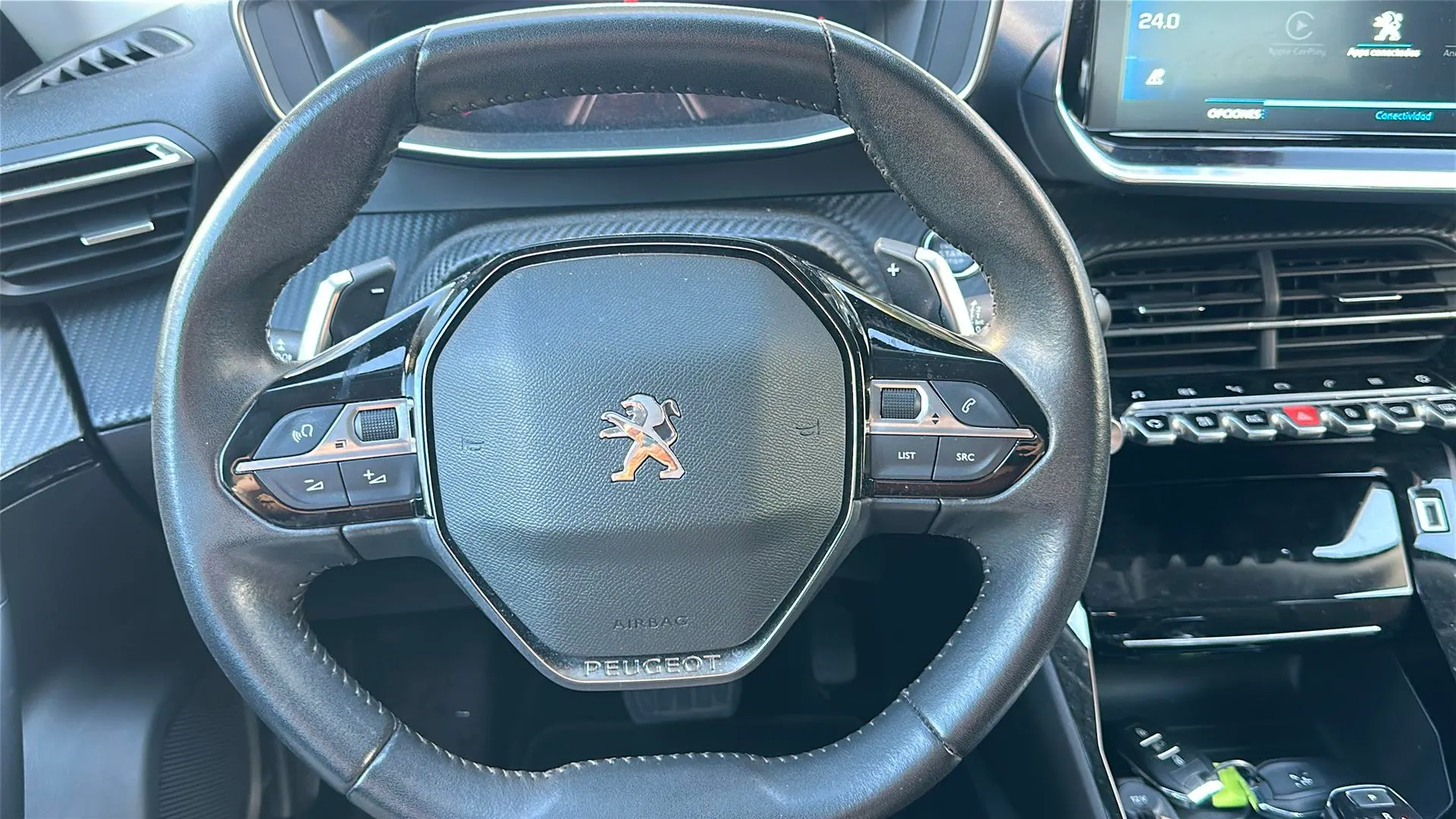Peugeot 2008 Allure Pack PureTech 130 EAT8 - foto 16