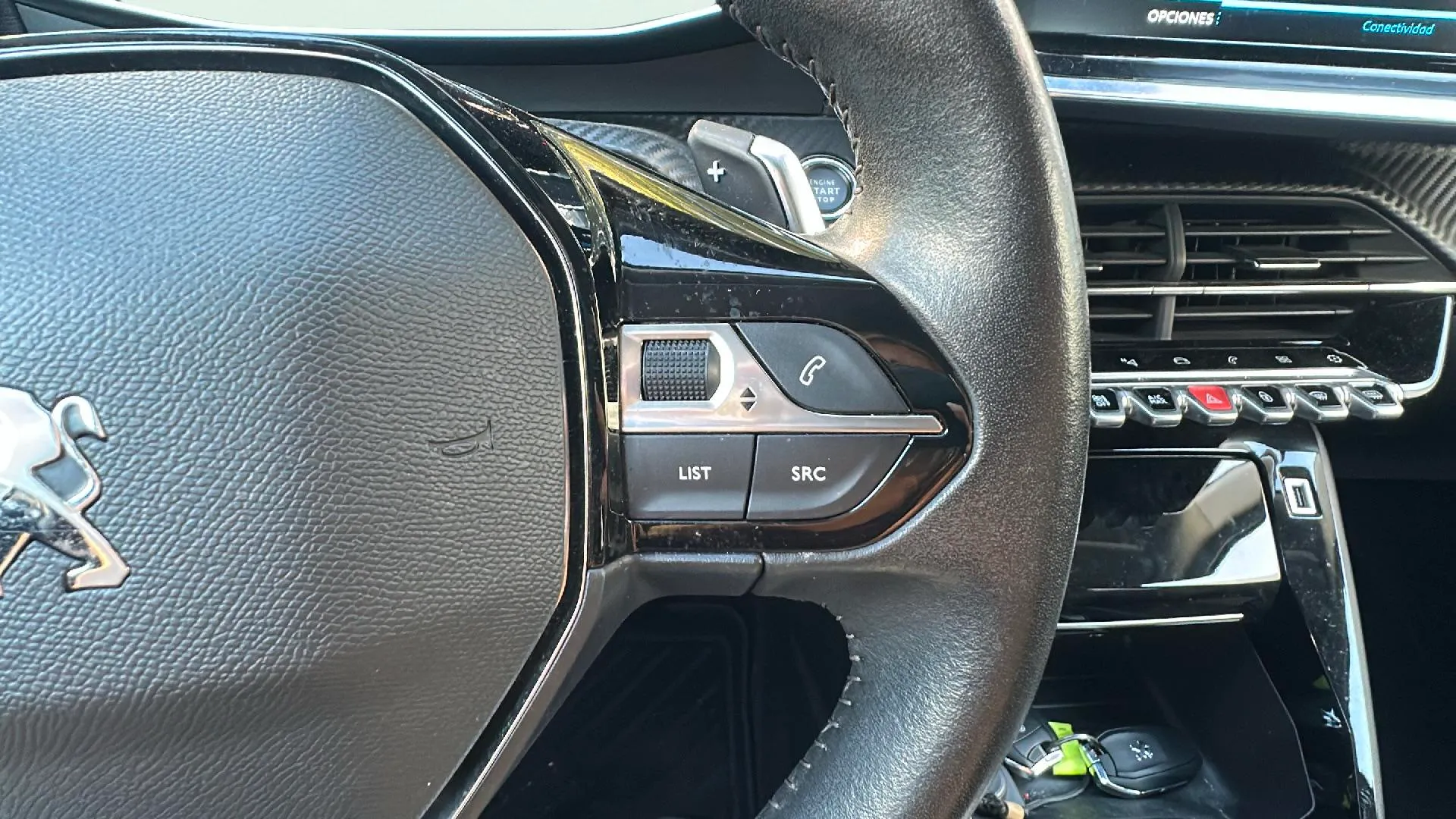 Peugeot 2008 Allure Pack PureTech 130 EAT8 - foto 11