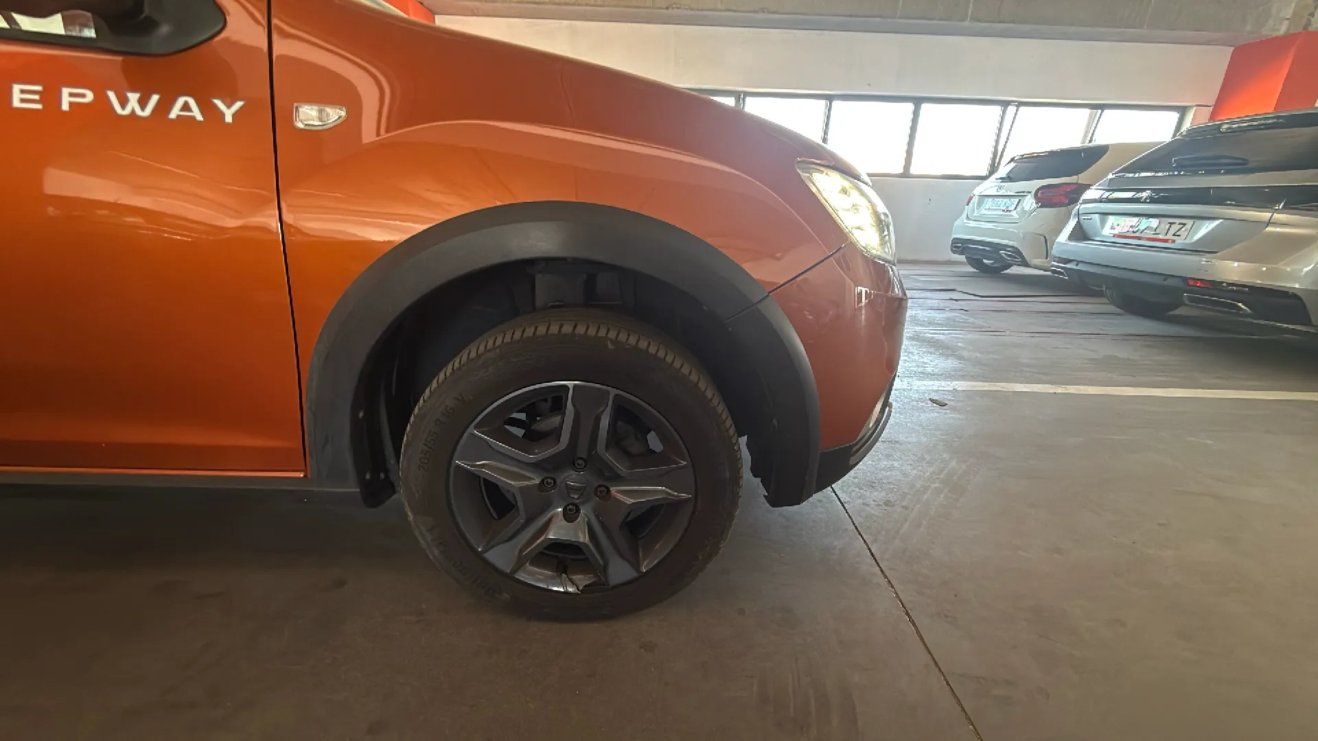 Dacia Sandero Laureate 1.0 - foto 16