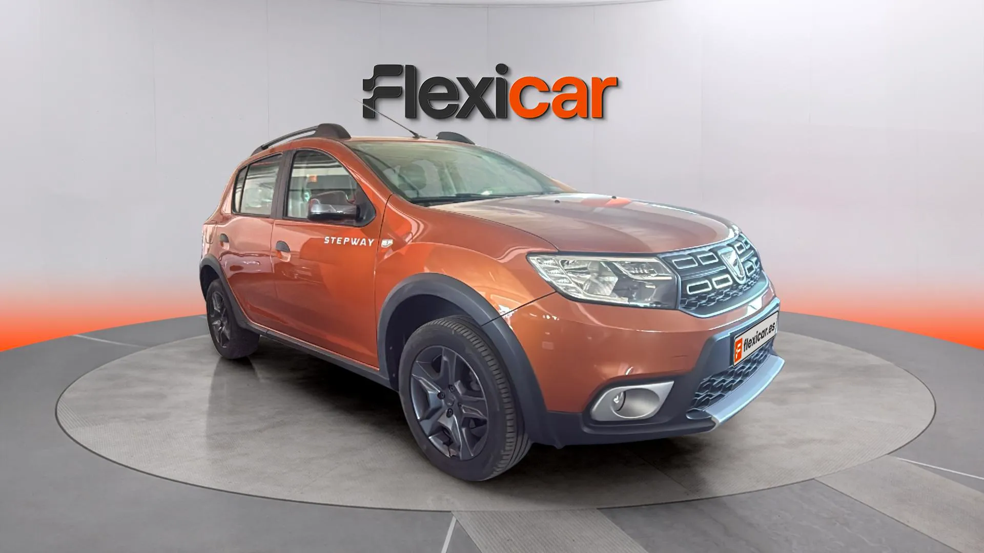 Dacia Sandero Laureate 1.0 - foto 1