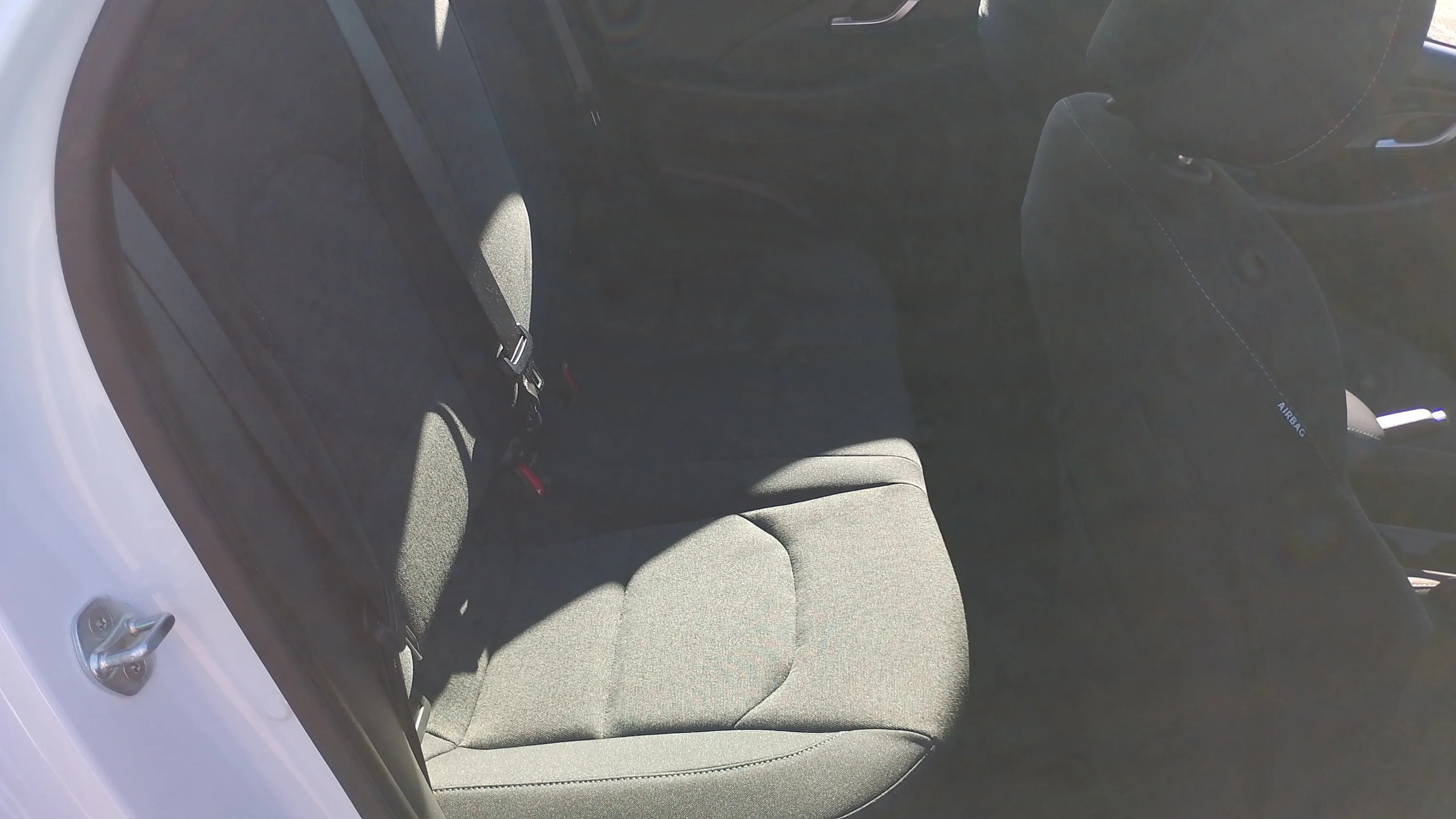 Hyundai i30 1.5 DPI Essence - foto 14