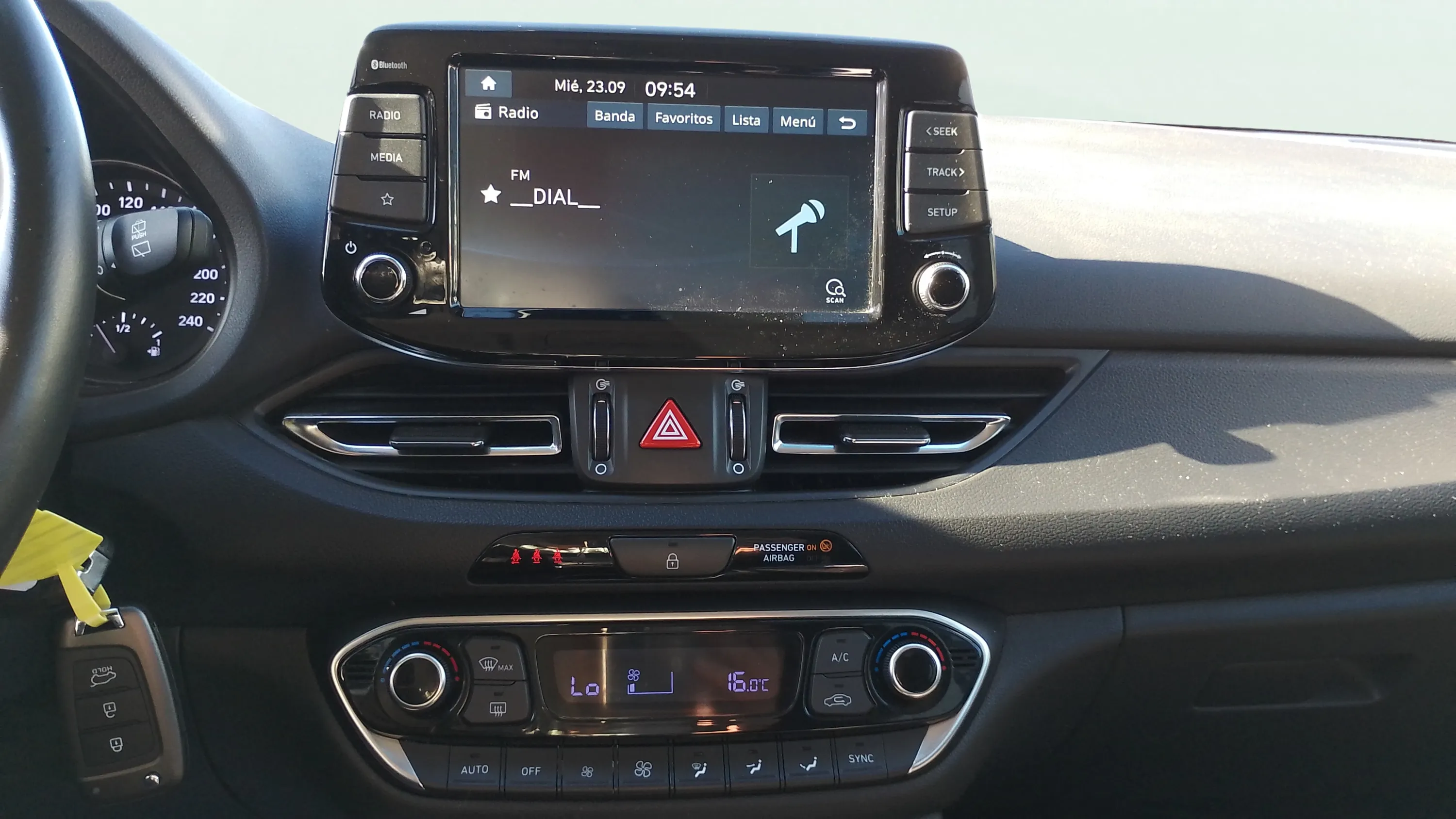 Hyundai i30 1.5 DPI Essence - foto 10