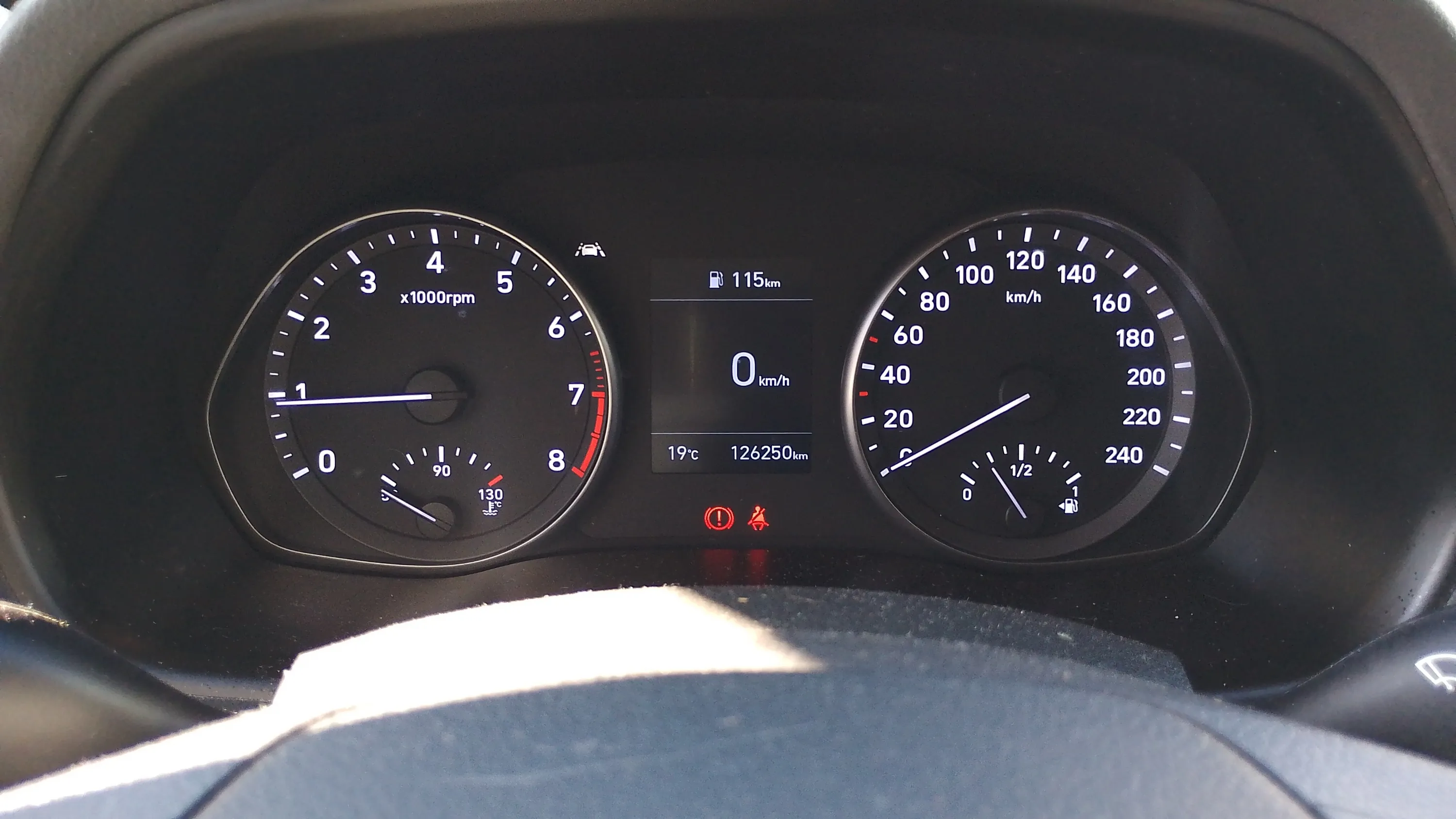 Hyundai i30 1.5 DPI Essence - foto 12