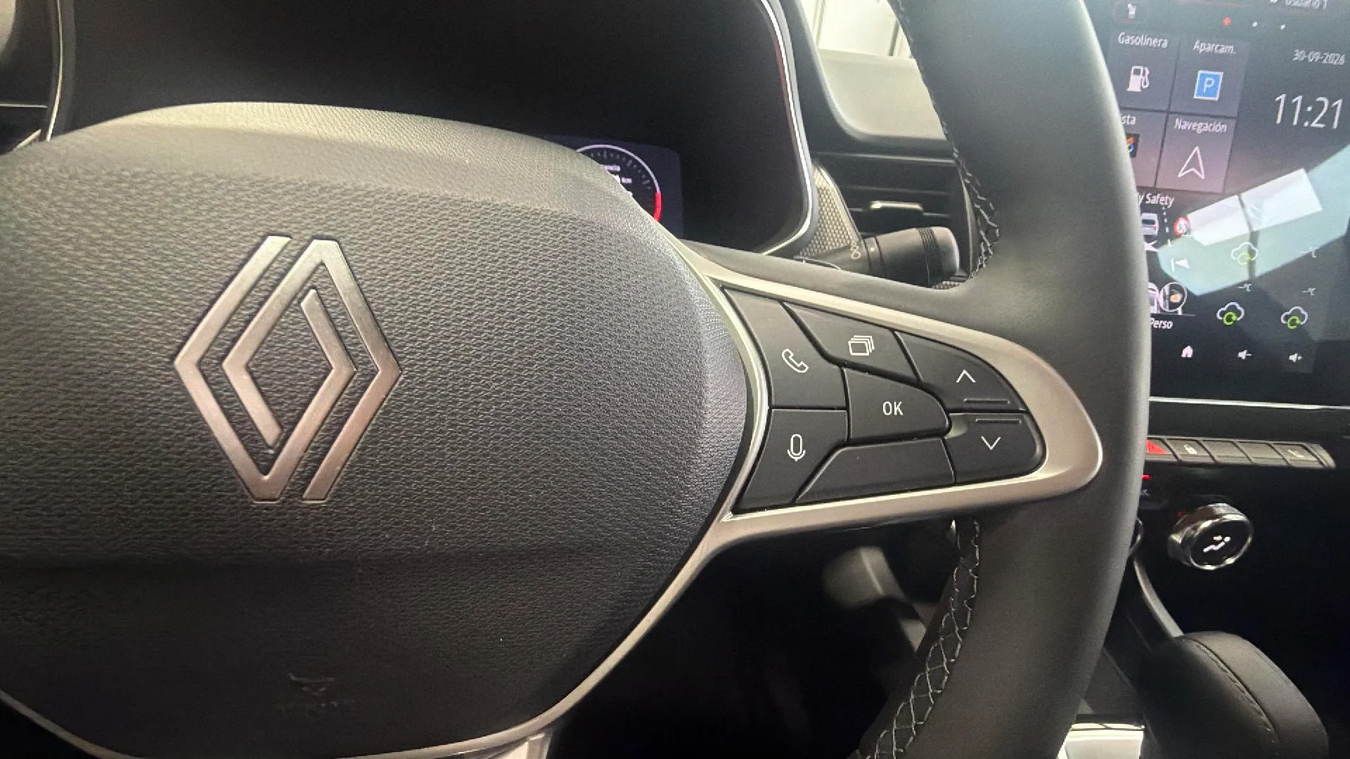 Renault Arkana Evolution TCe EDC mild hybr - foto 19