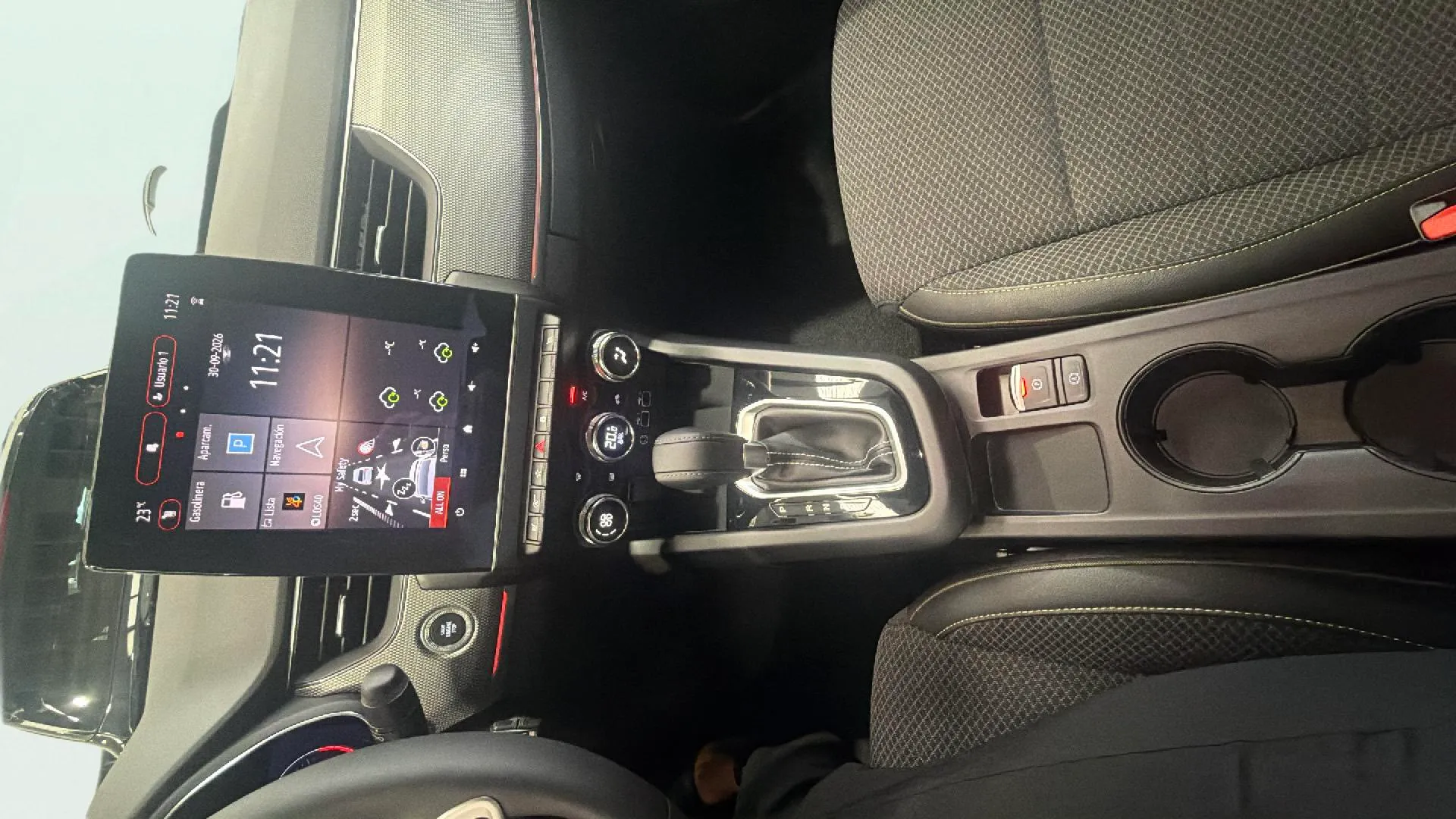 Renault Arkana Evolution TCe EDC mild hybr - foto 17