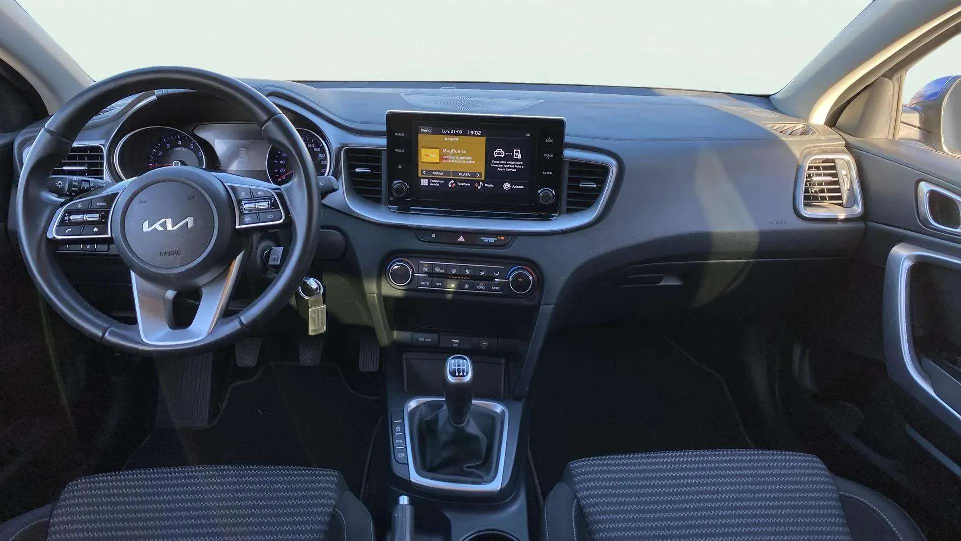 Kia XCeed 1.0 T-GDi Concept - foto 10