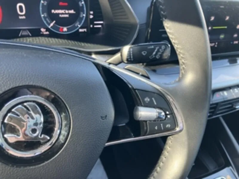 Škoda Octavia Combi 2.0 TDI DSG Ambition - foto 16