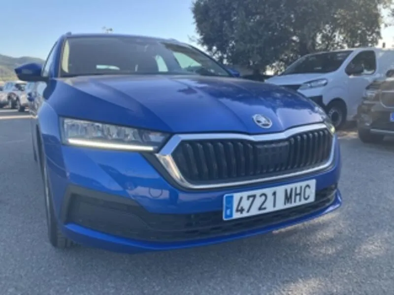 Škoda Octavia Combi 2.0 TDI DSG Ambition - foto 38