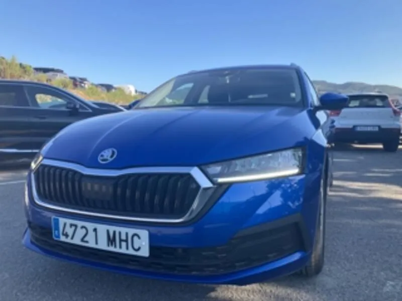Škoda Octavia Combi 2.0 TDI DSG Ambition - foto 34