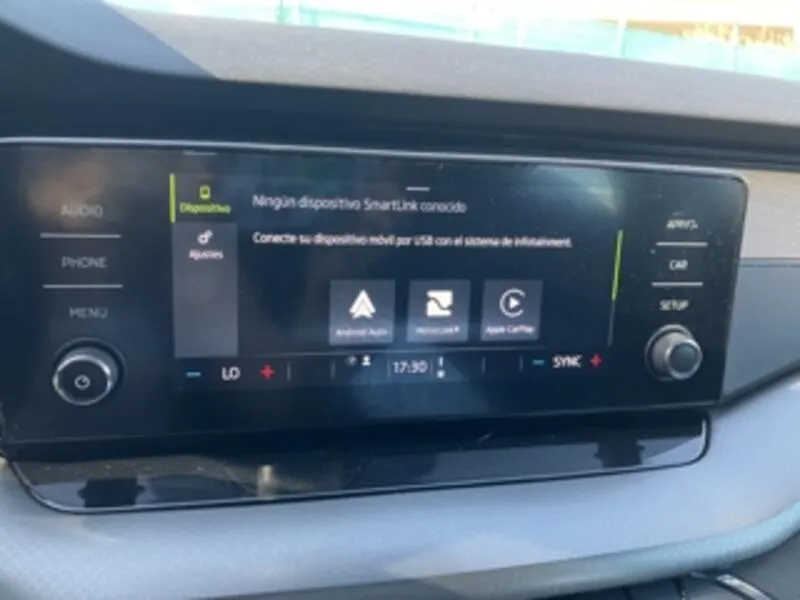 Škoda Octavia Combi 2.0 TDI DSG Ambition - foto 20