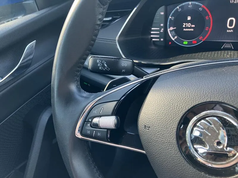 Škoda Octavia Combi 2.0 TDI DSG Ambition - foto 15