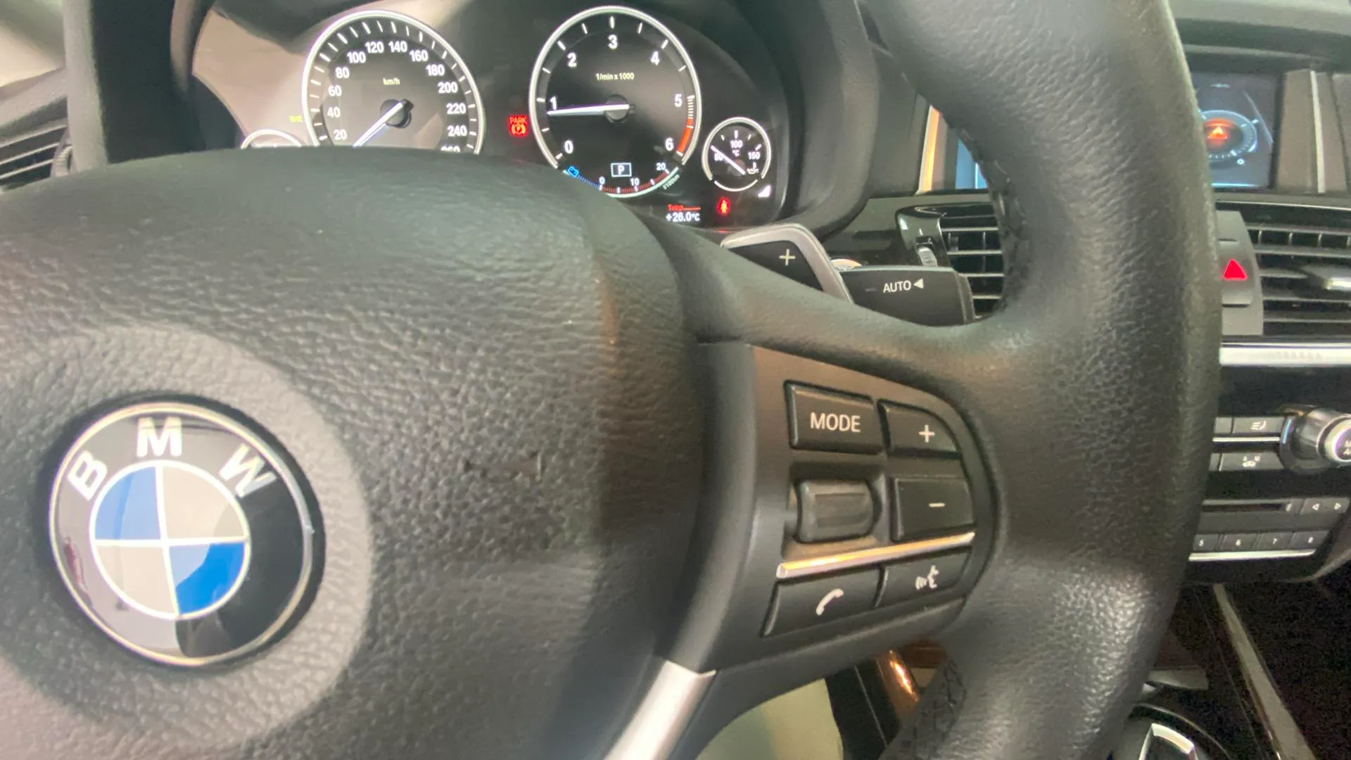 BMW X4 xDrive20d - foto 24
