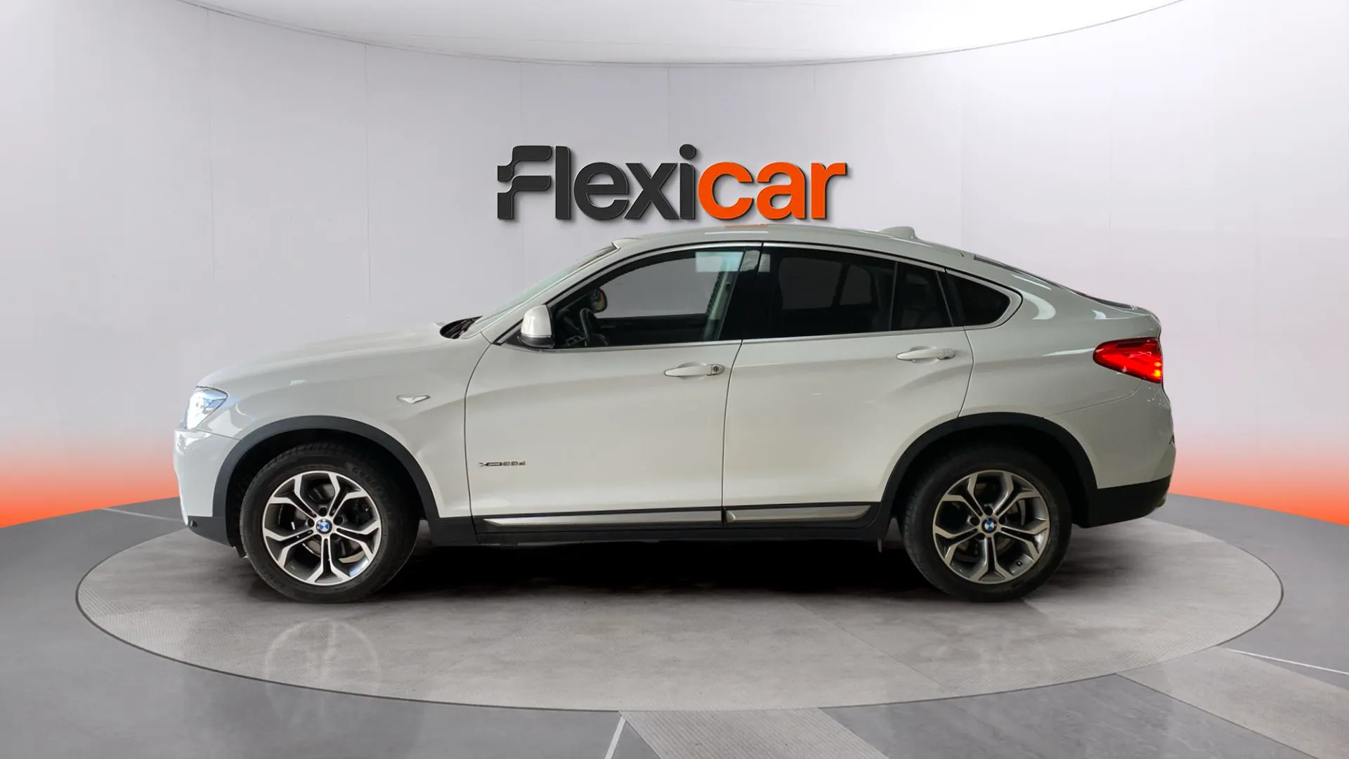 BMW X4 xDrive20d - foto 5