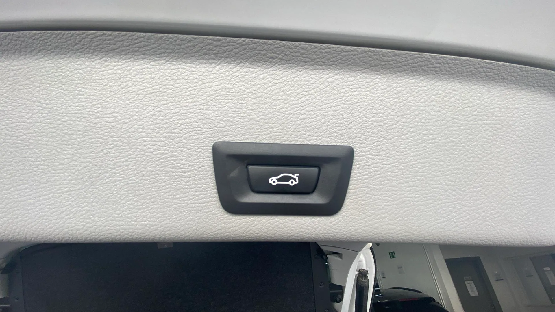 BMW X4 xDrive20d - foto 32
