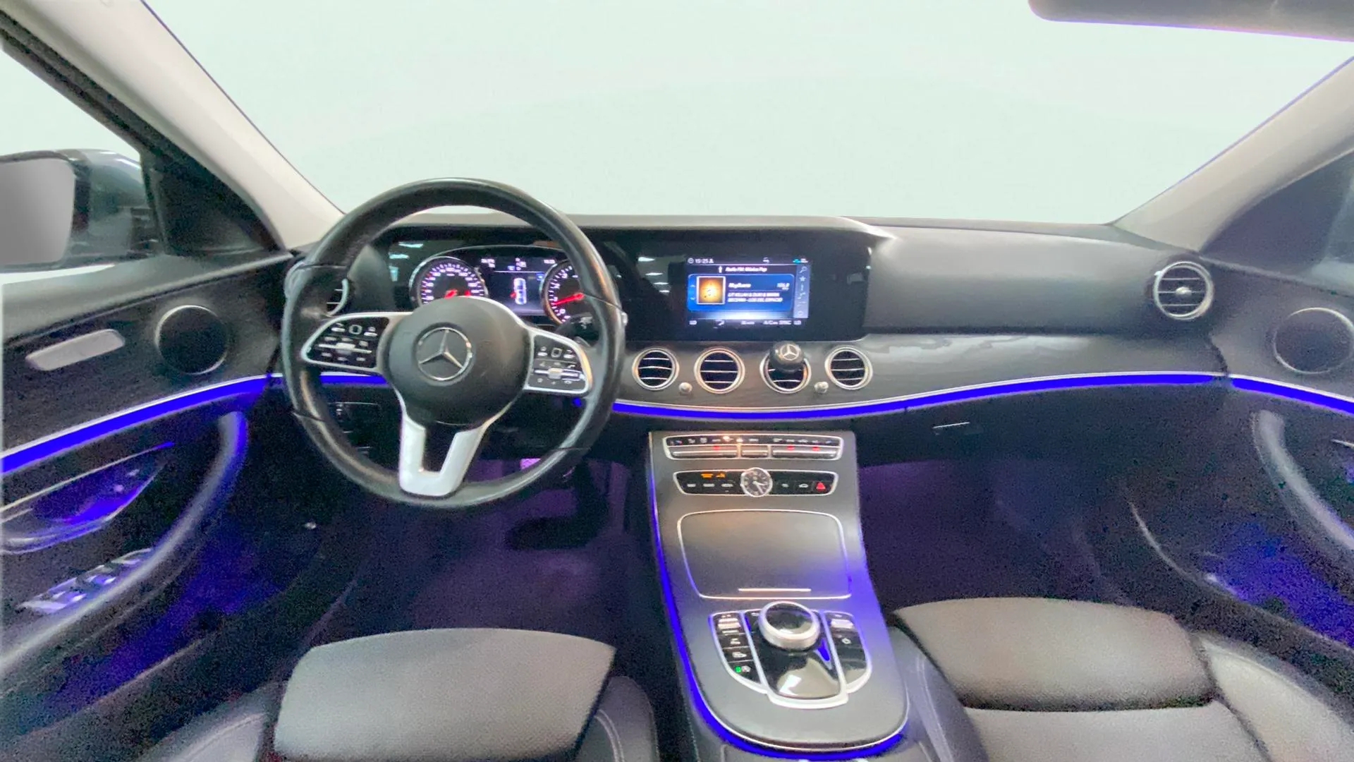 Mercedes-Benz Clase E E 200 - foto 13