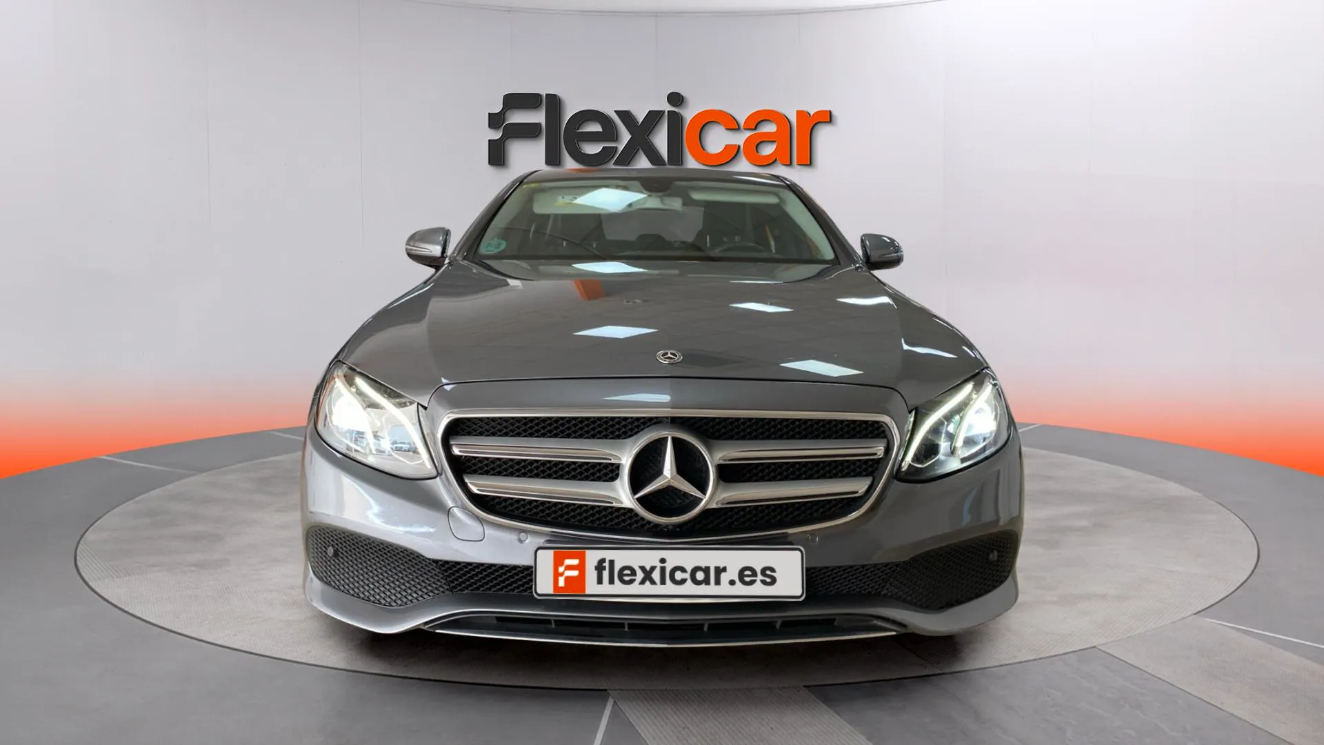 Mercedes-Benz Clase E E 200 - foto 2