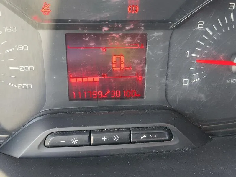 Peugeot Partner BlueHDi (AC) - foto 18