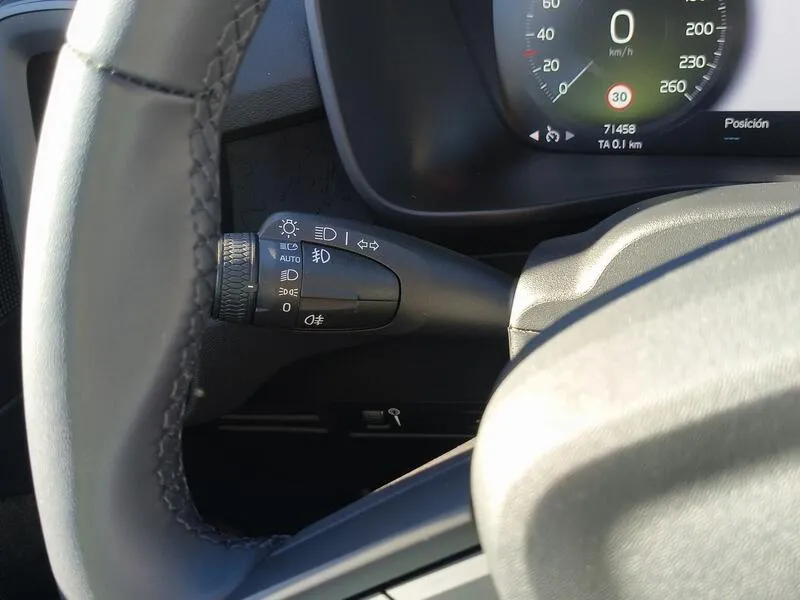 Volvo XC40 1.5 T2 Momentum Core - foto 25
