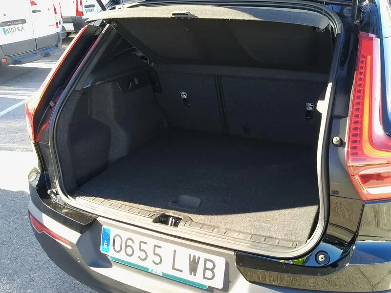 Volvo XC40 1.5 T2 Momentum Core - foto 37