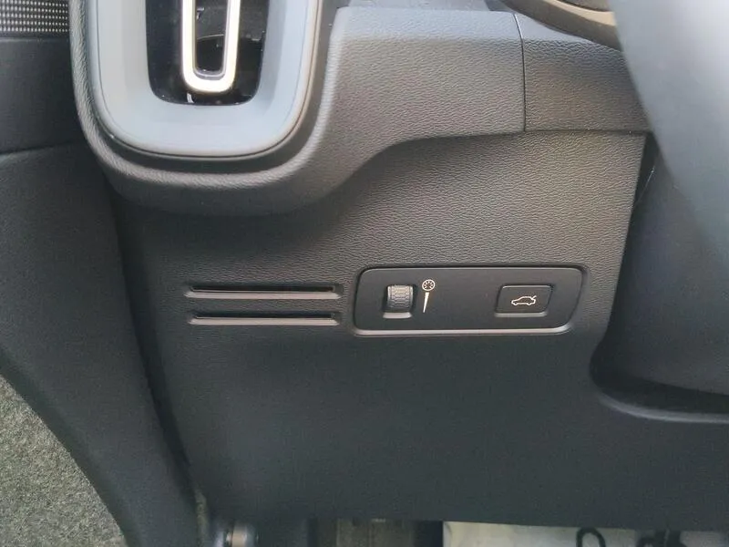 Volvo XC40 1.5 T2 Momentum Core - foto 26