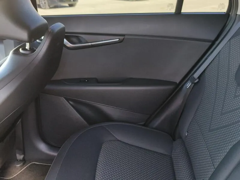 Kia Niro e-Concept 64kWh - foto 31
