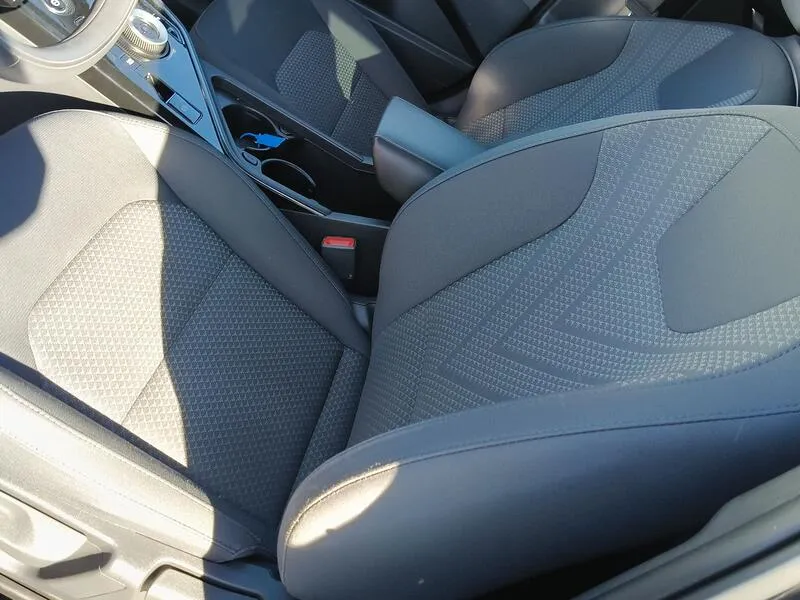 Kia Niro e-Concept 64kWh - foto 30