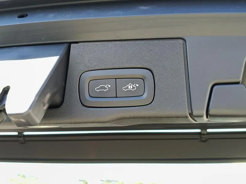 Volvo XC60 2.0 T6 AWD Recharge Inscription - foto 42