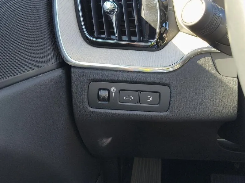 Volvo XC60 2.0 T6 AWD Recharge Inscription - foto 29
