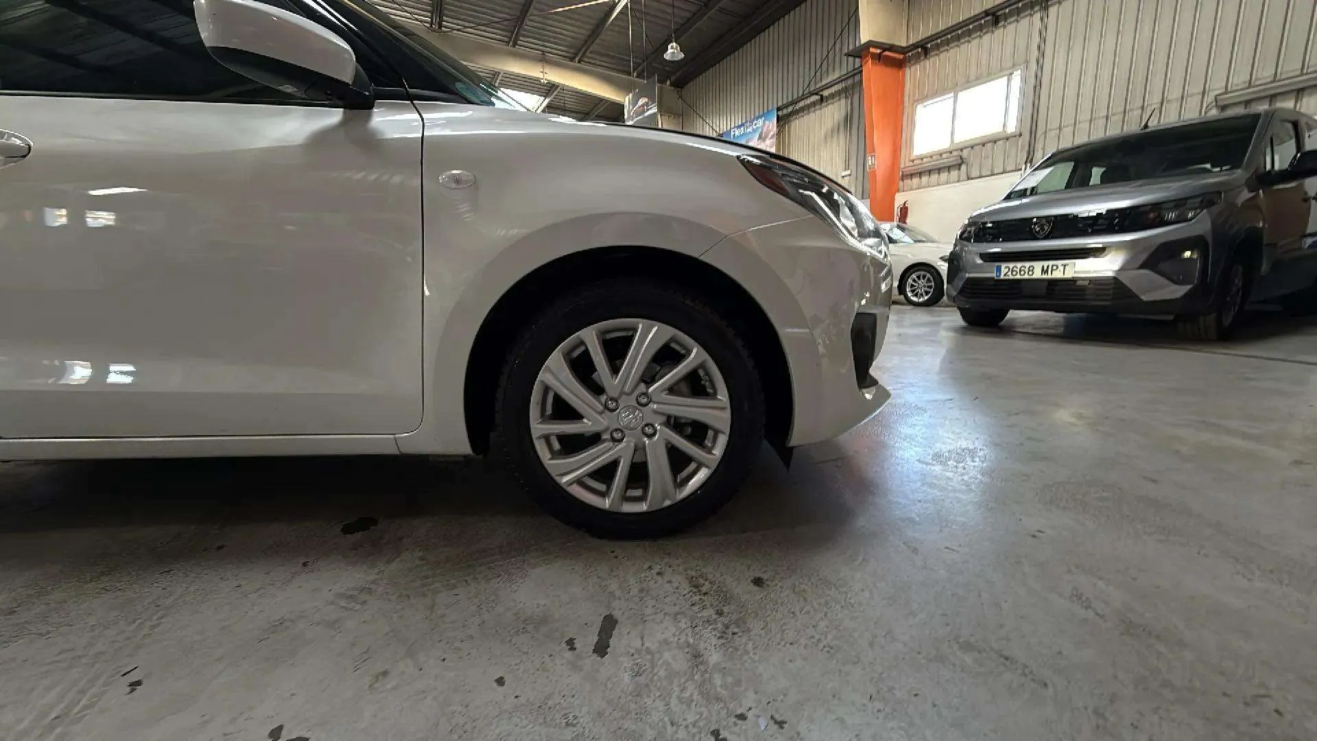 Suzuki Swift 1.2 GLE Mild Hybrid CVT - foto 19
